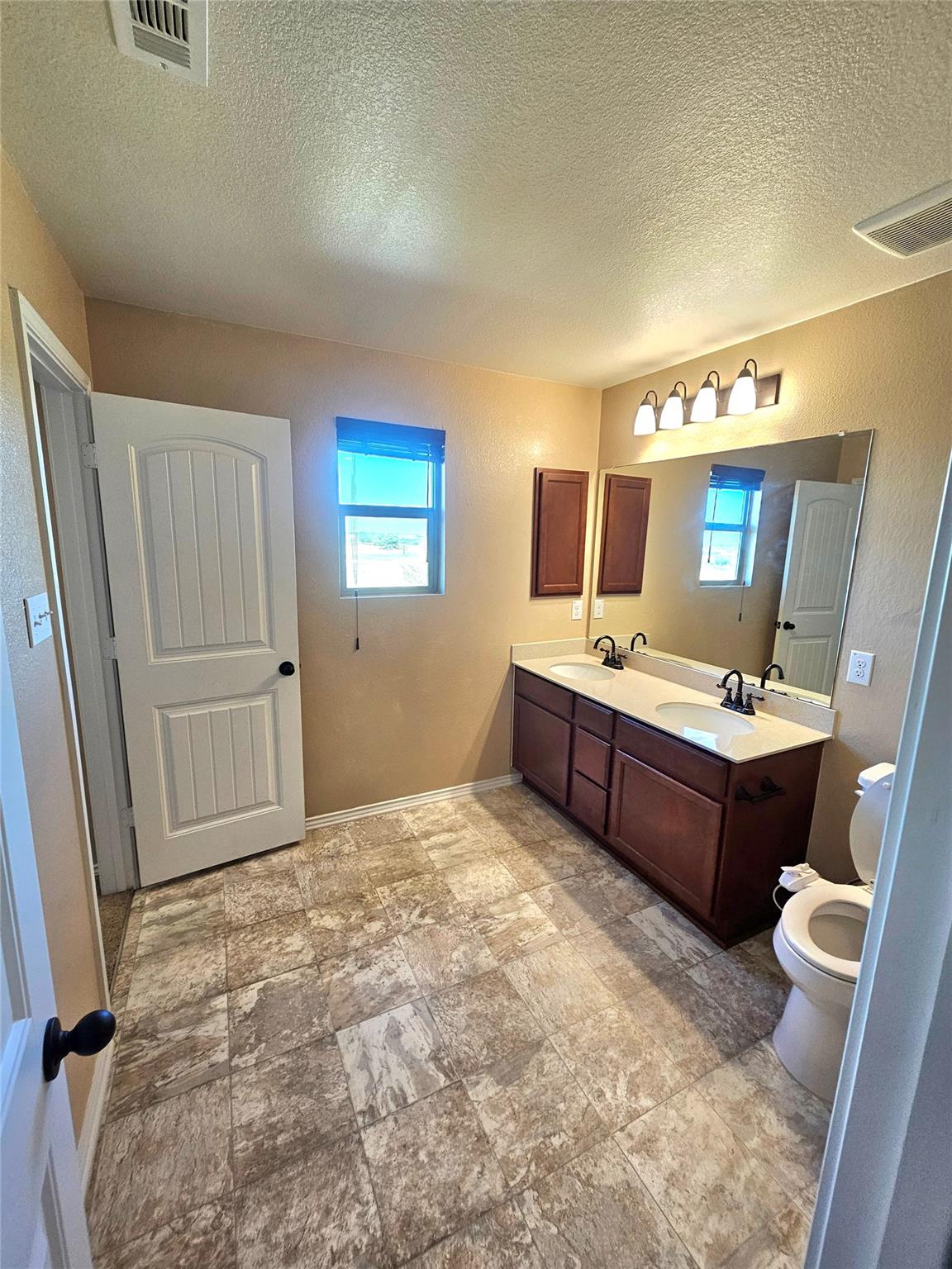 120 Schuylerville Dr, Elgin, TX 78621