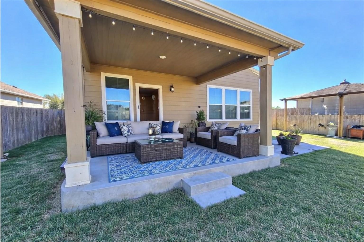 120 Schuylerville Dr, Elgin, TX 78621