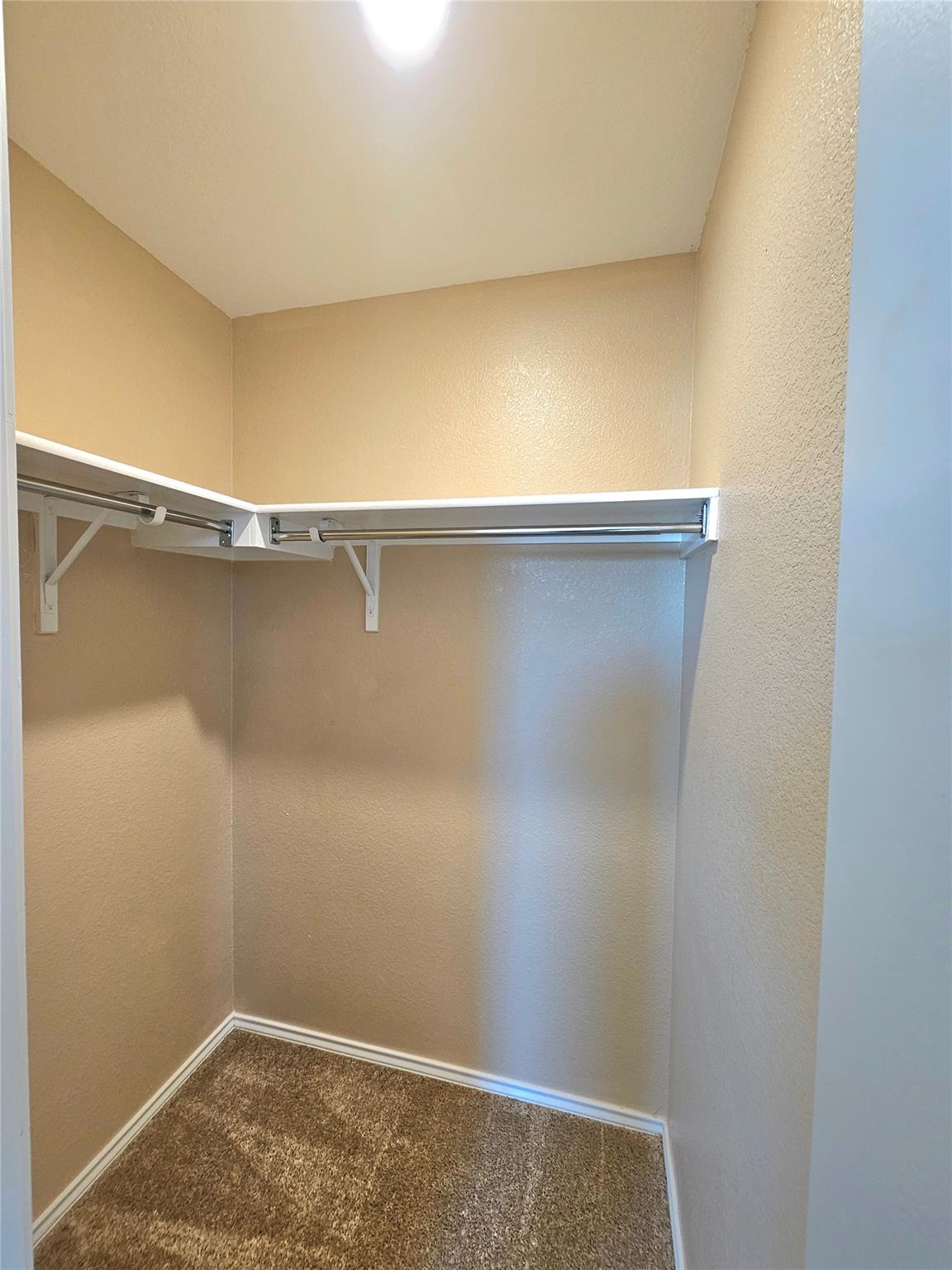 120 Schuylerville Dr, Elgin, TX 78621