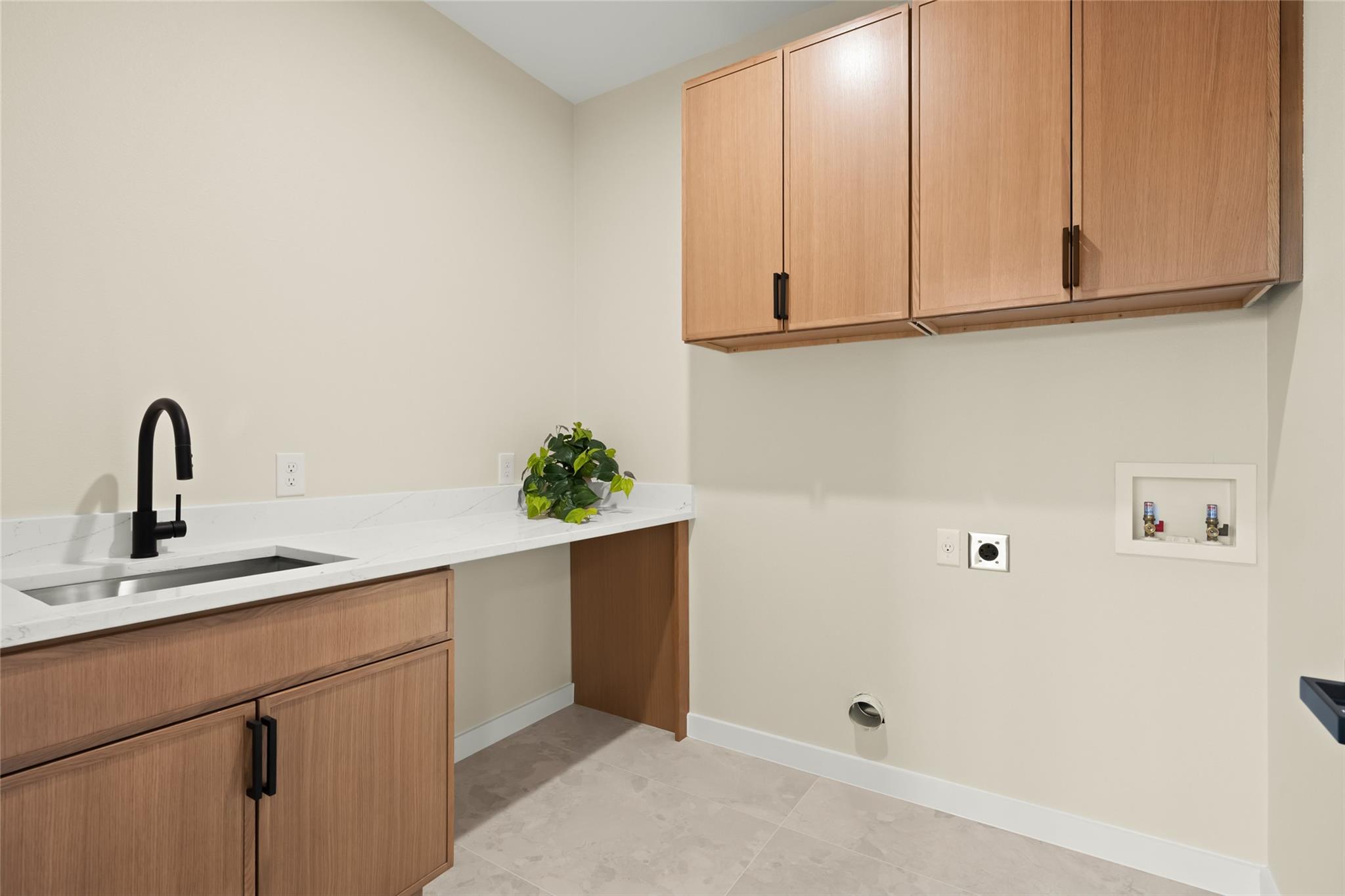 901 Redd St # 1, Austin, TX 78745