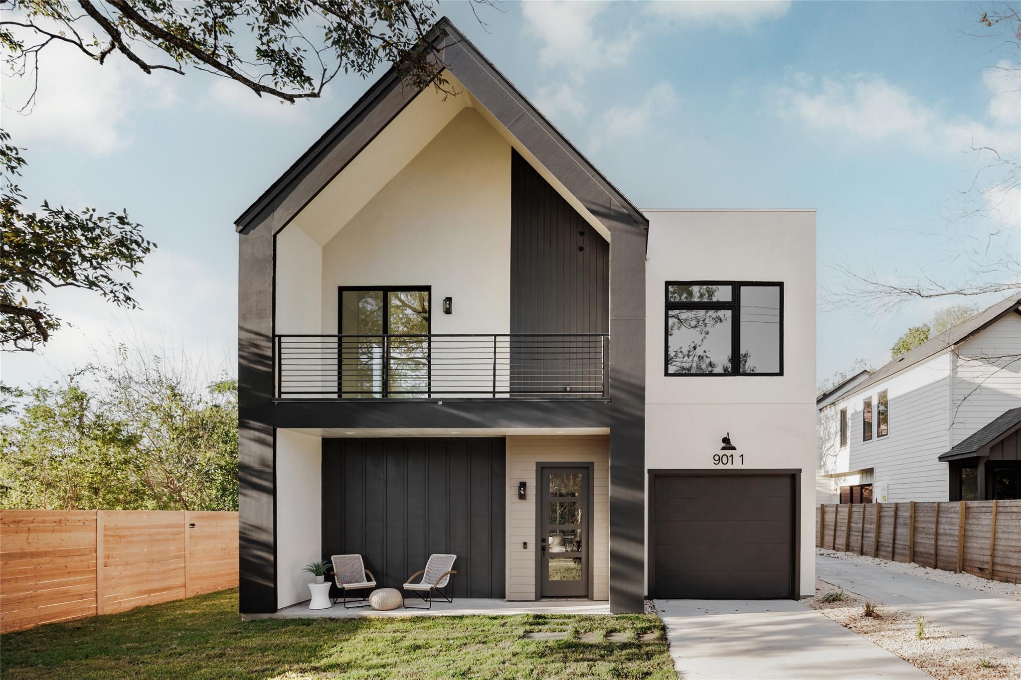 901 Redd St # 1, Austin, TX 78745