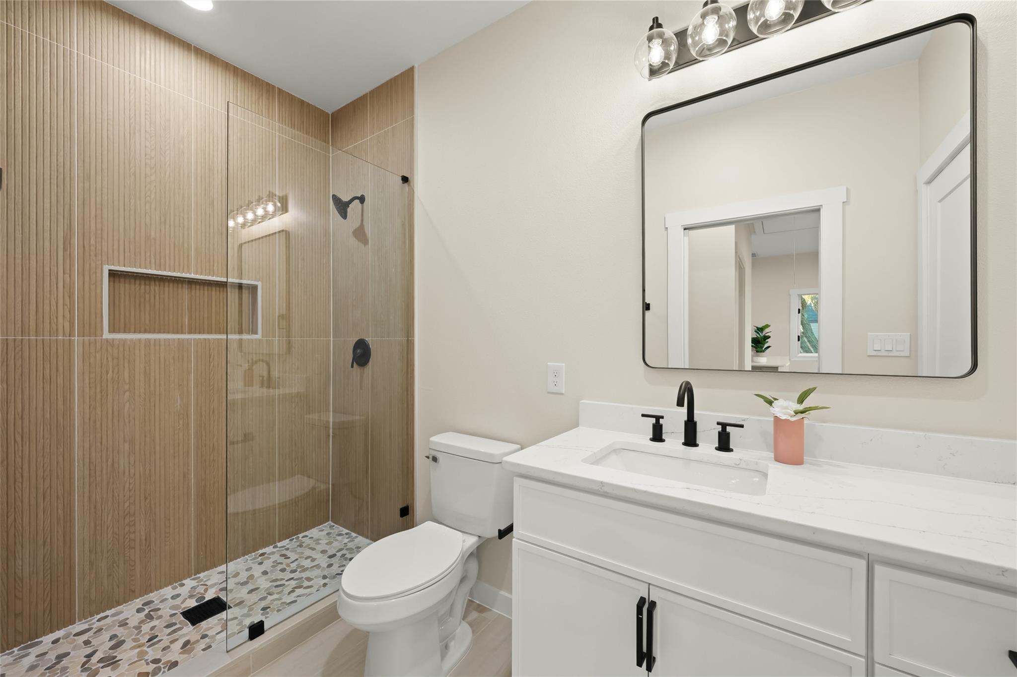 901 Redd St # 1, Austin, TX 78745