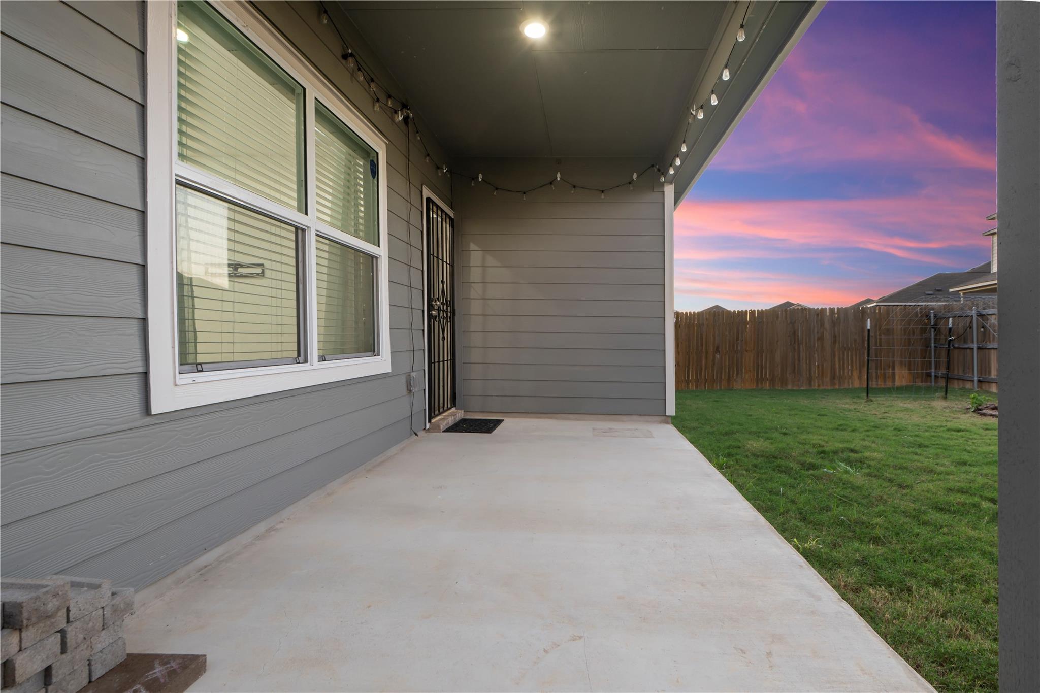 148 Rowdy Yates Way, Jarrell, TX 76537