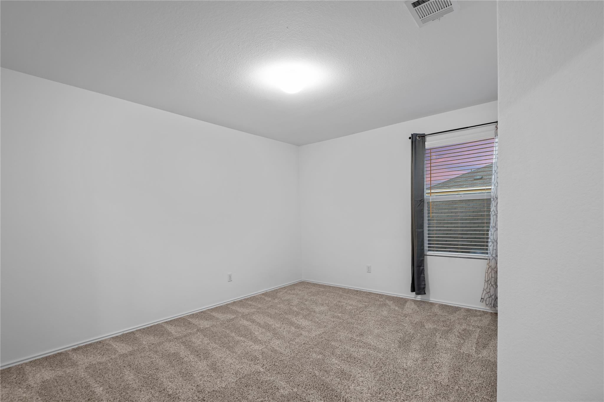 148 Rowdy Yates Way, Jarrell, TX 76537