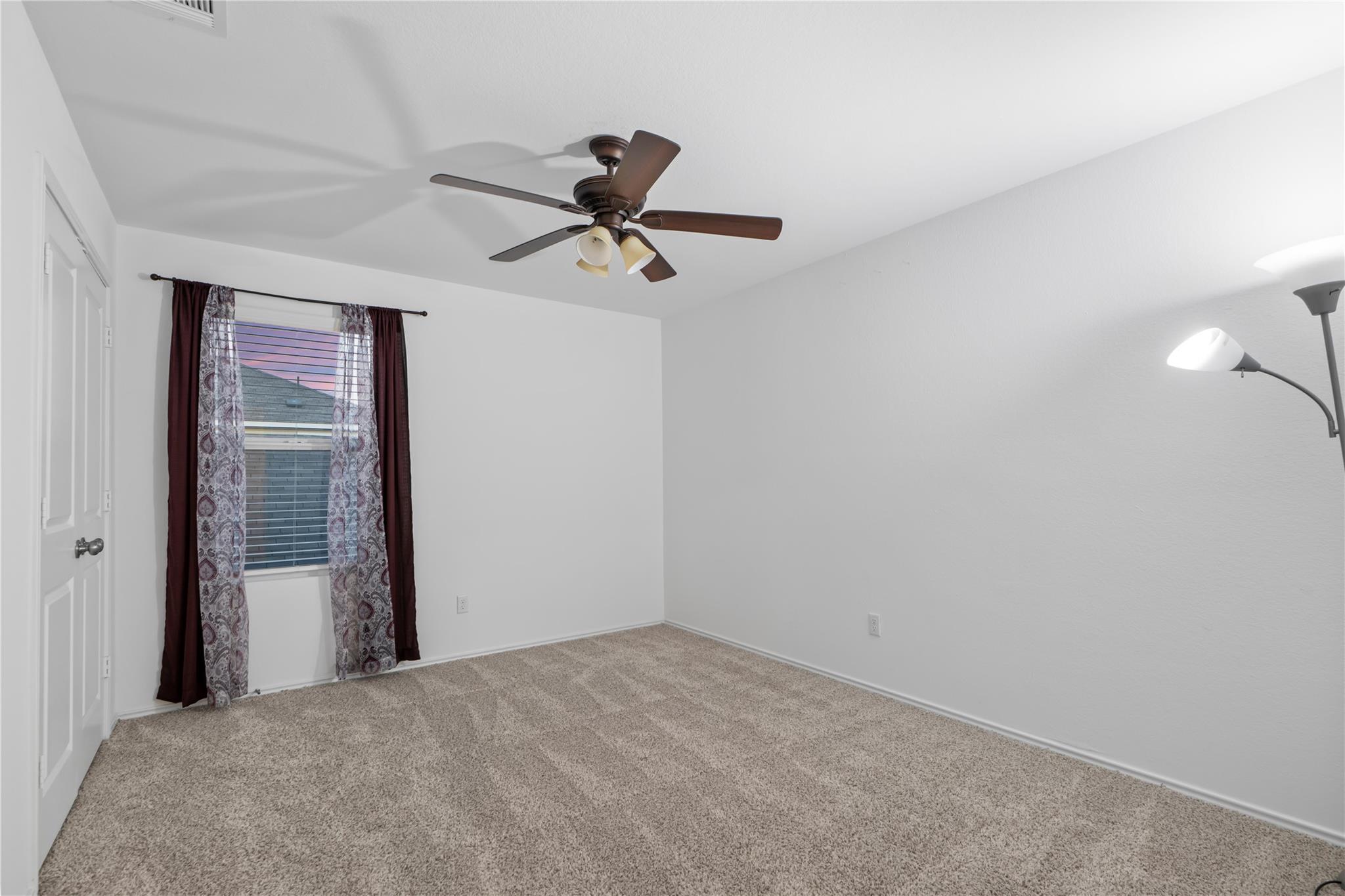 148 Rowdy Yates Way, Jarrell, TX 76537