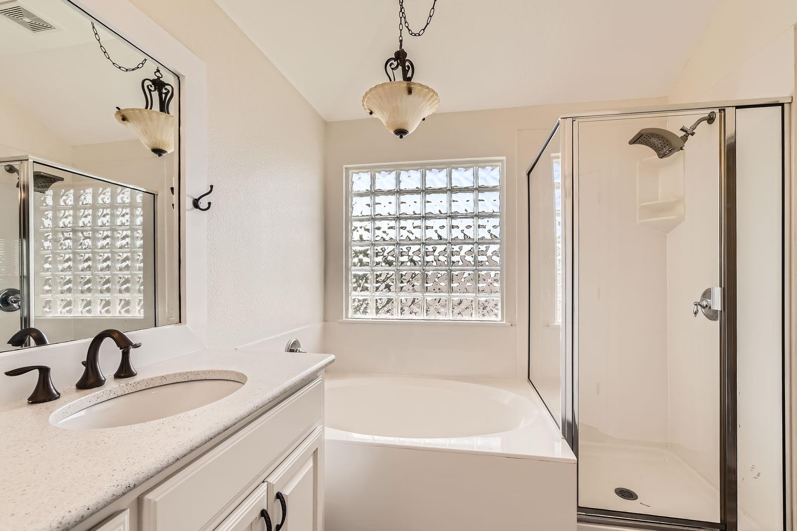 65 White Magnolia Cir, Lakeway, TX 78734