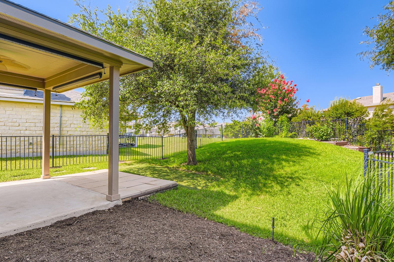 65 White Magnolia Cir, Lakeway, TX 78734