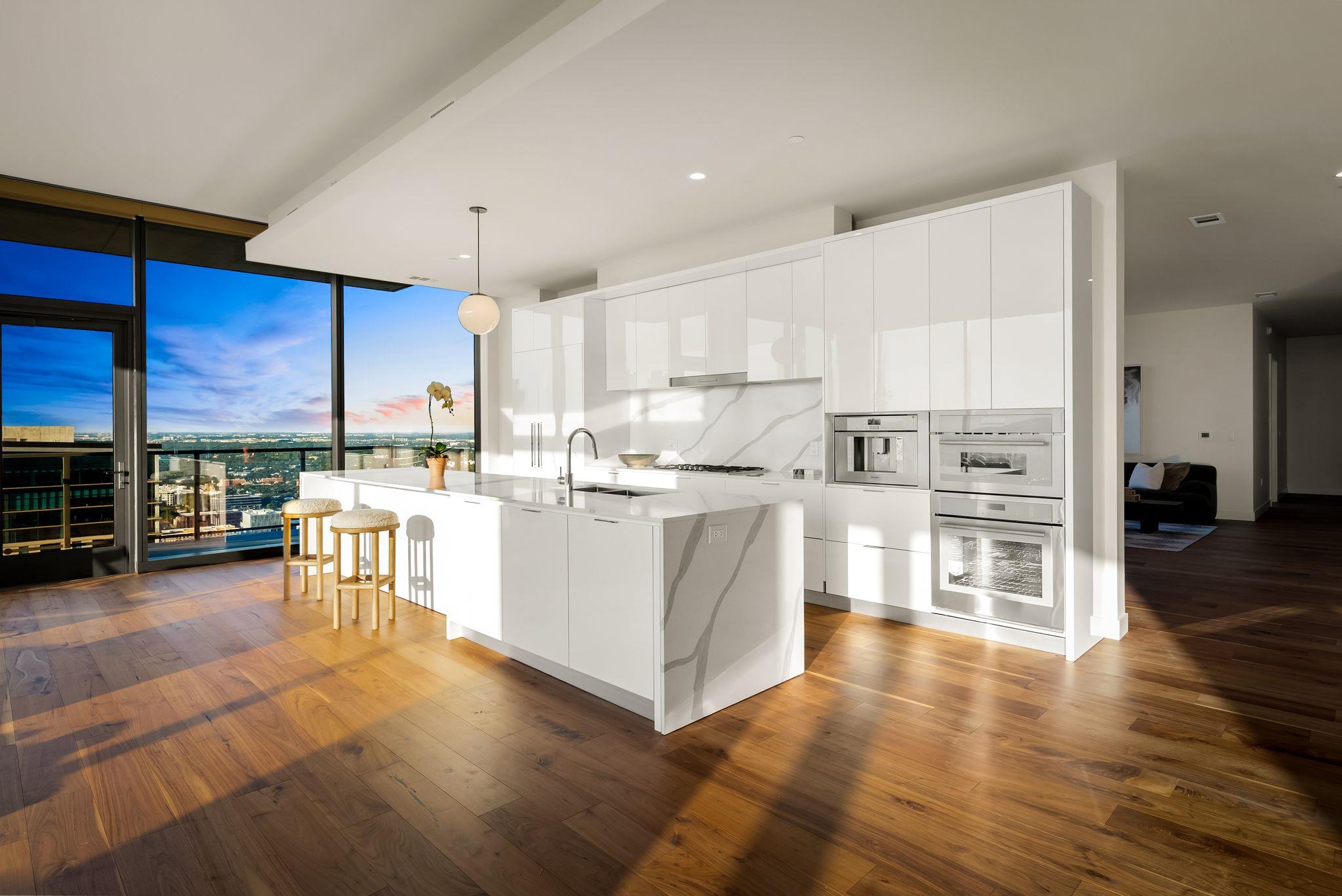 44 East Ave # 4502, Austin, TX 78701