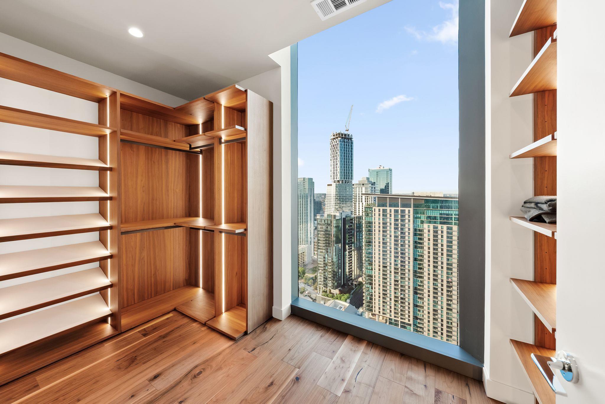 44 East Ave # 4502, Austin, TX 78701