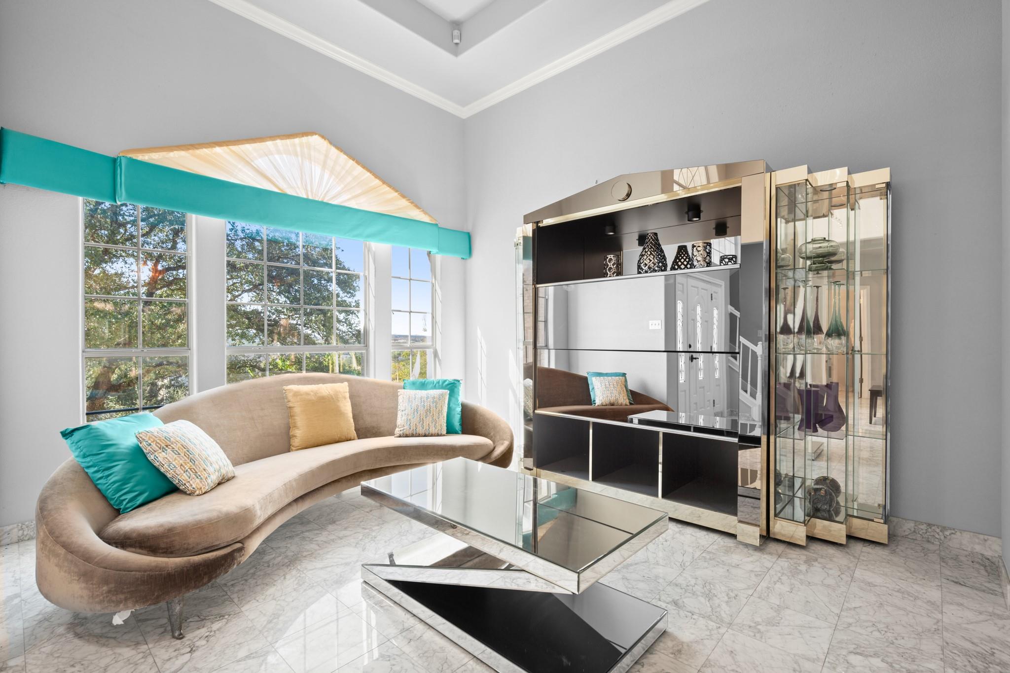 214 Hazeltine Dr, Lakeway, TX 78734