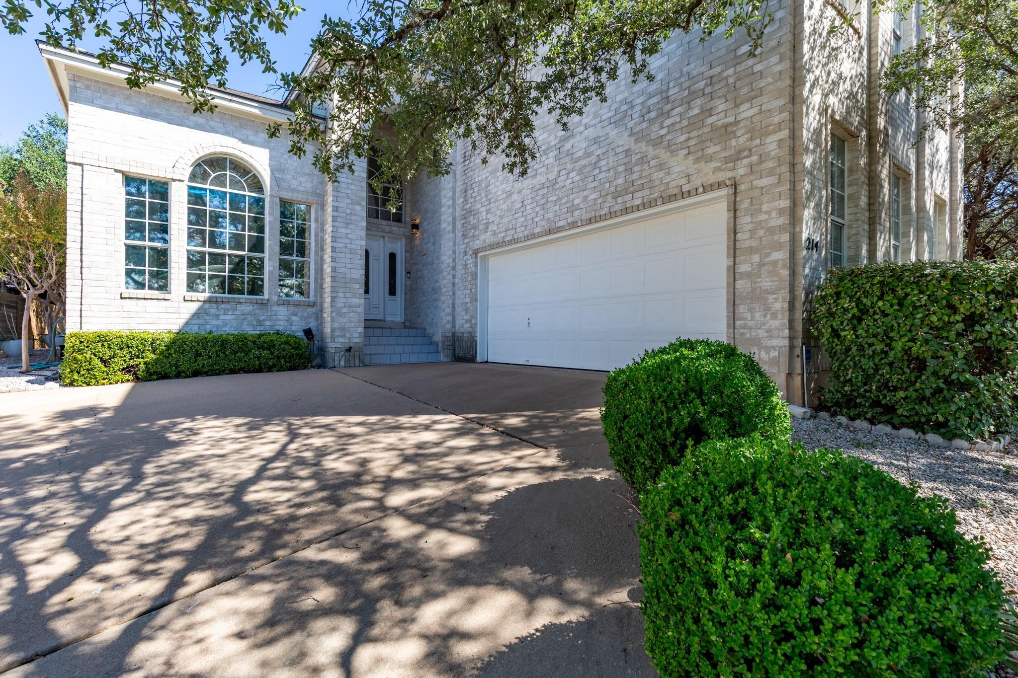 214 Hazeltine Dr, Lakeway, TX 78734