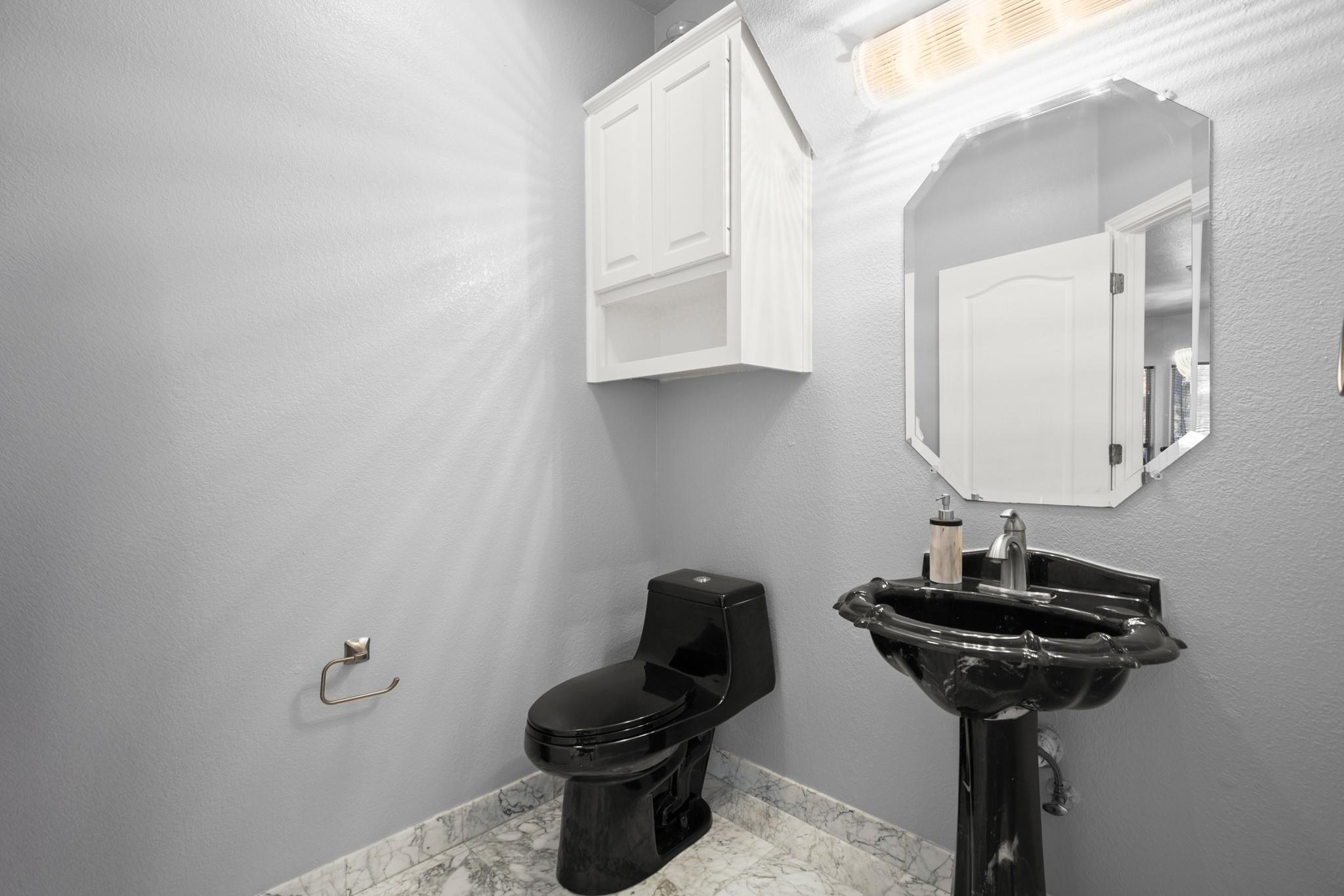 214 Hazeltine Dr, Lakeway, TX 78734