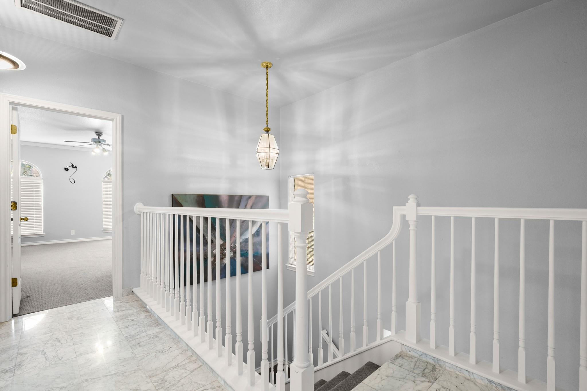 214 Hazeltine Dr, Lakeway, TX 78734