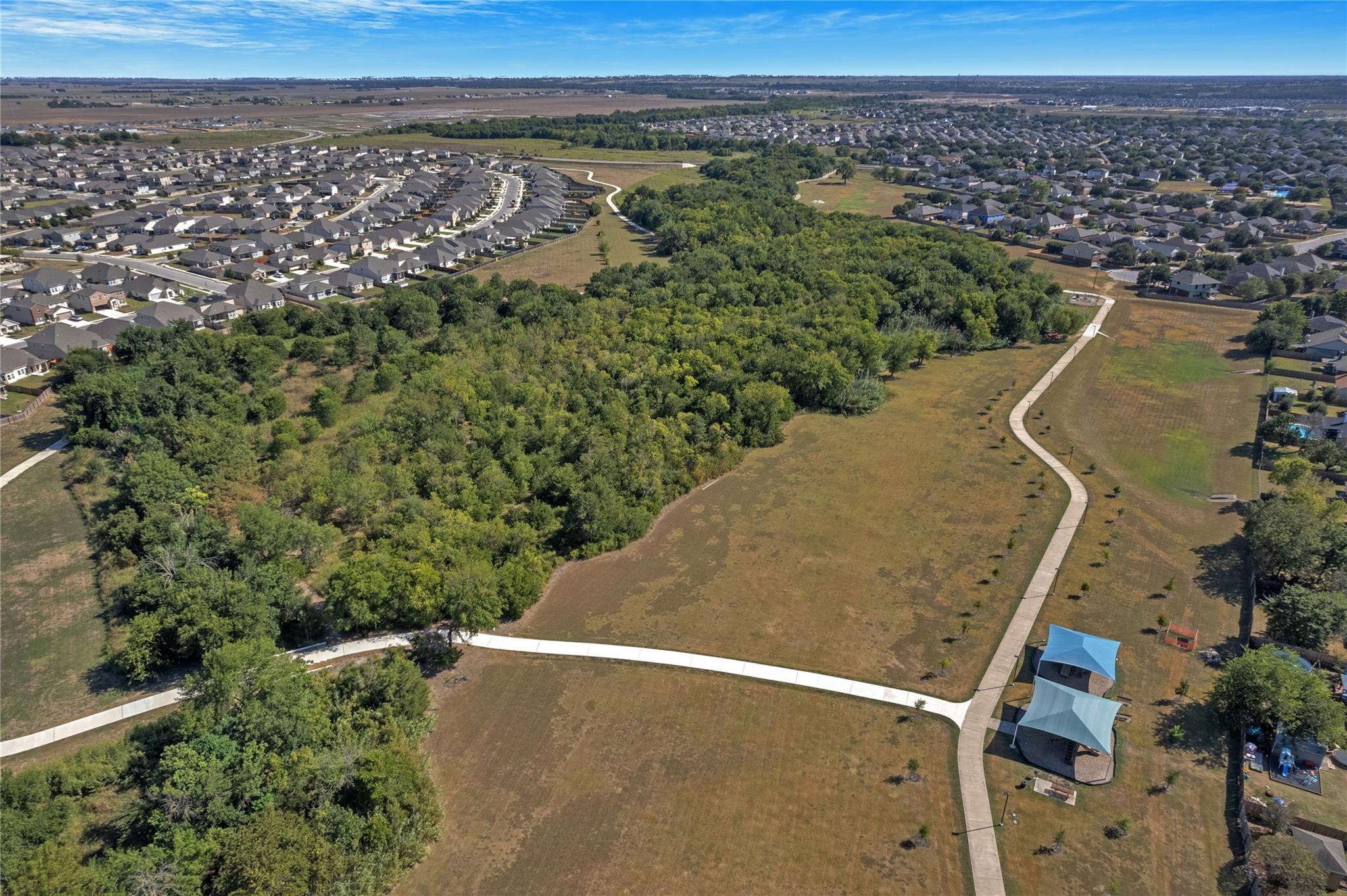 111 S Creekbend Dr, Hutto, TX 78634