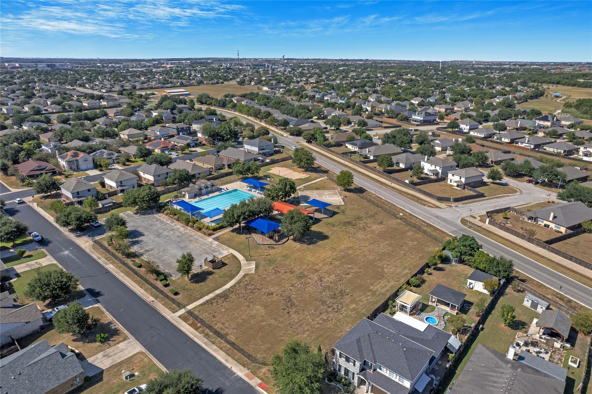 111 S Creekbend Dr, Hutto, TX 78634