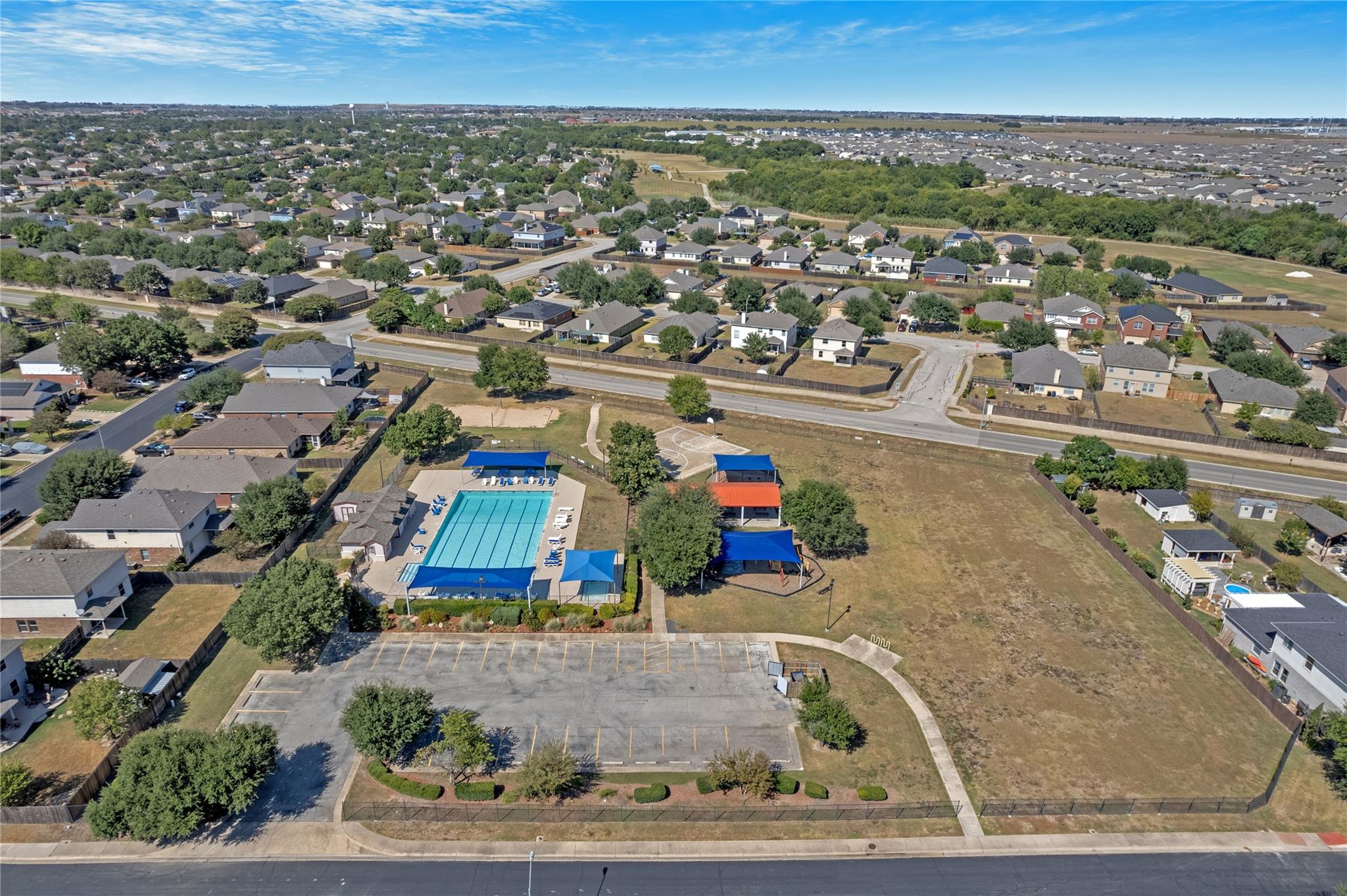 111 S Creekbend Dr, Hutto, TX 78634