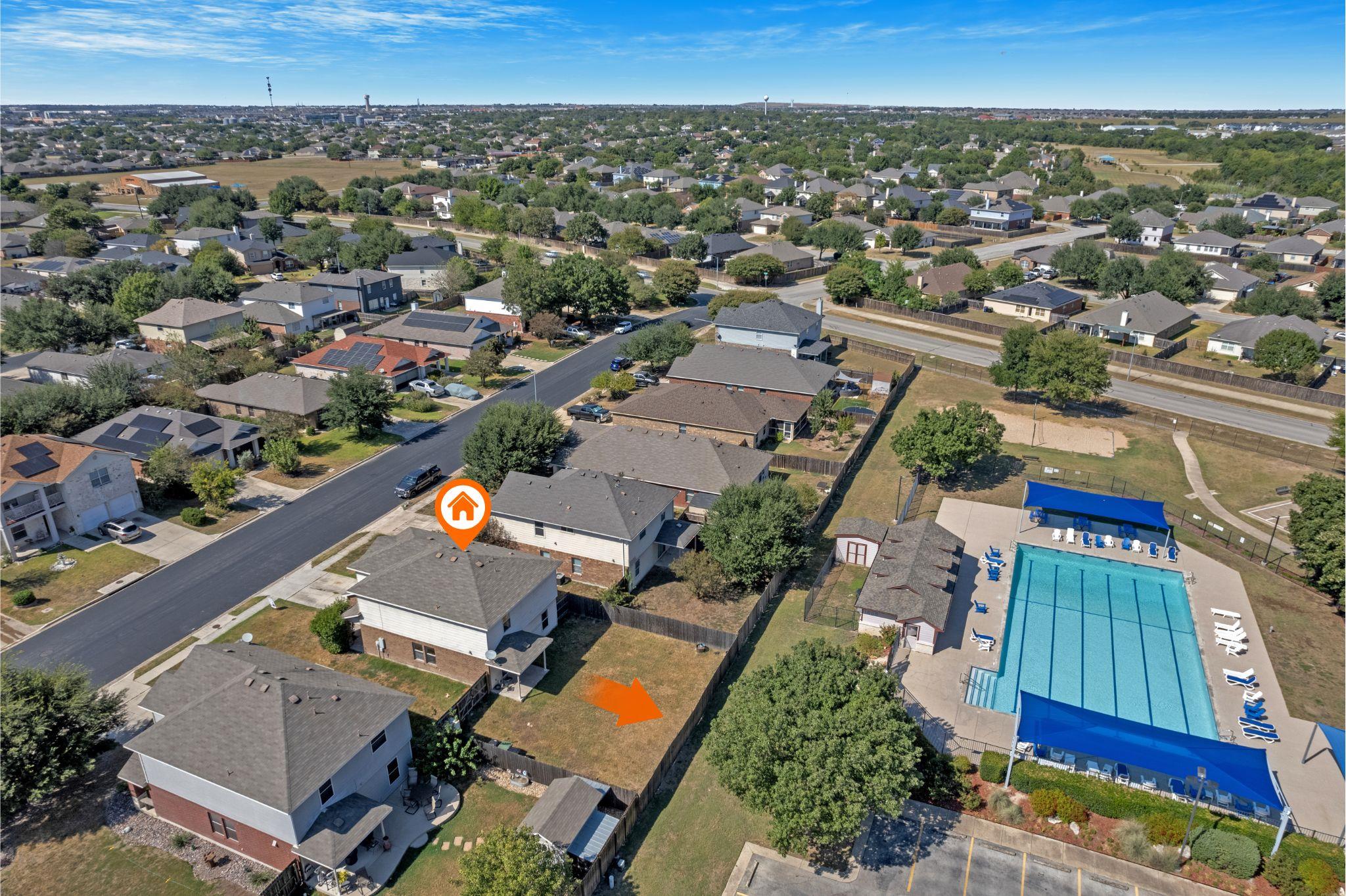 111 S Creekbend Dr, Hutto, TX 78634