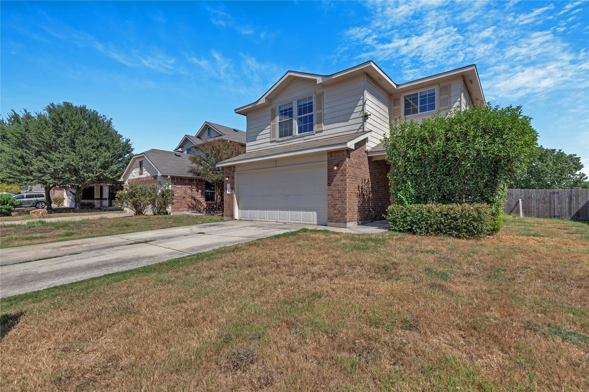 111 S Creekbend Dr, Hutto, TX 78634