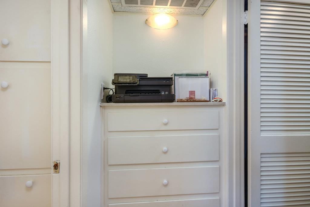 1000 W 26th St # 114, Austin, TX 78705