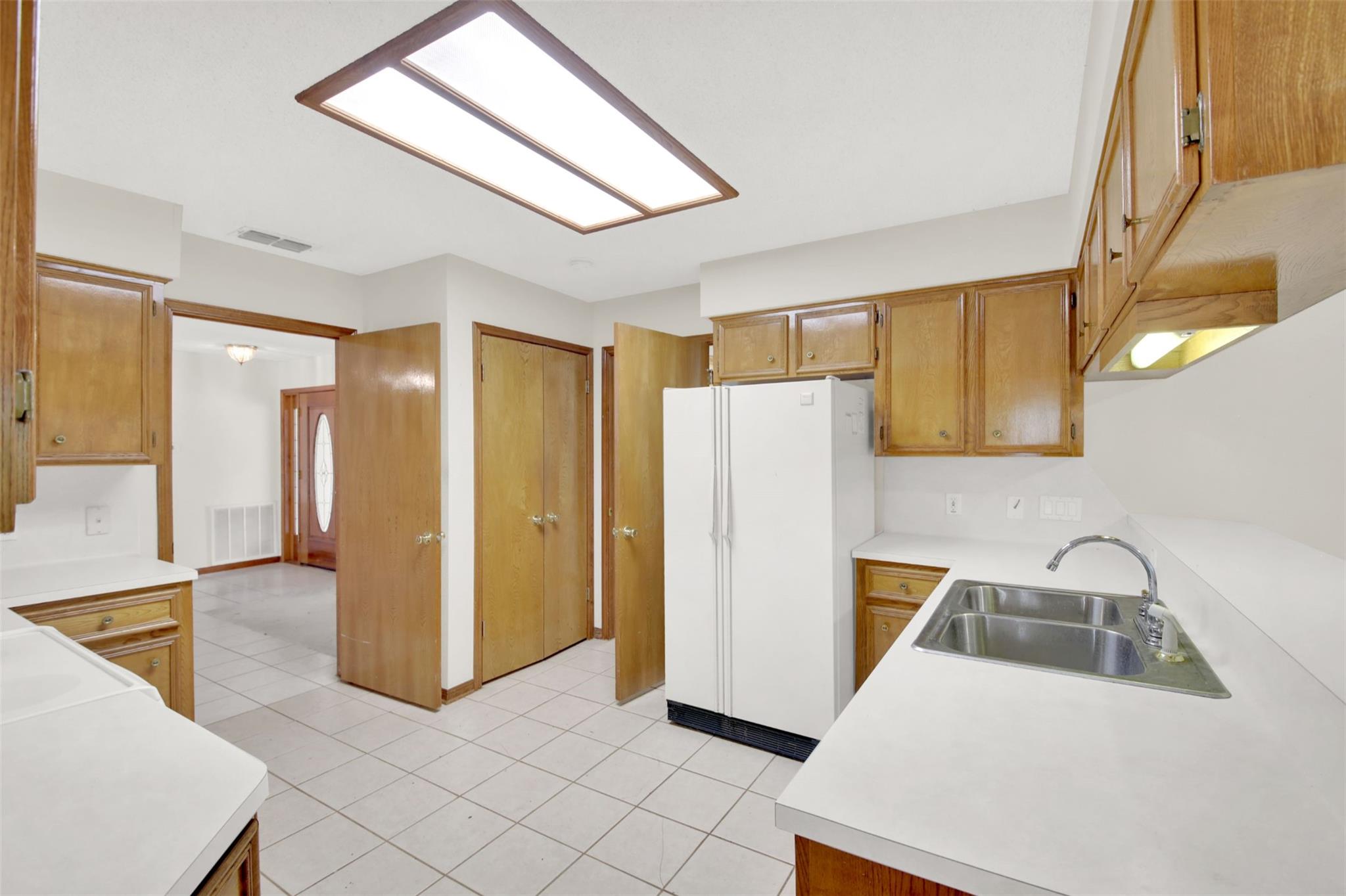 1403 Stone Ridge Dr, Taylor, TX 76574