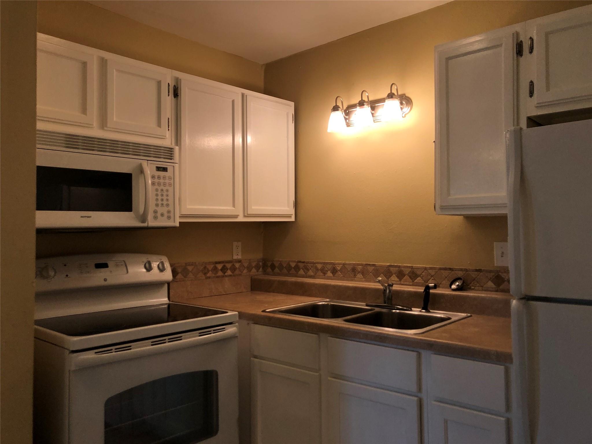 1000 W 26th St # 106, Austin, TX 78705