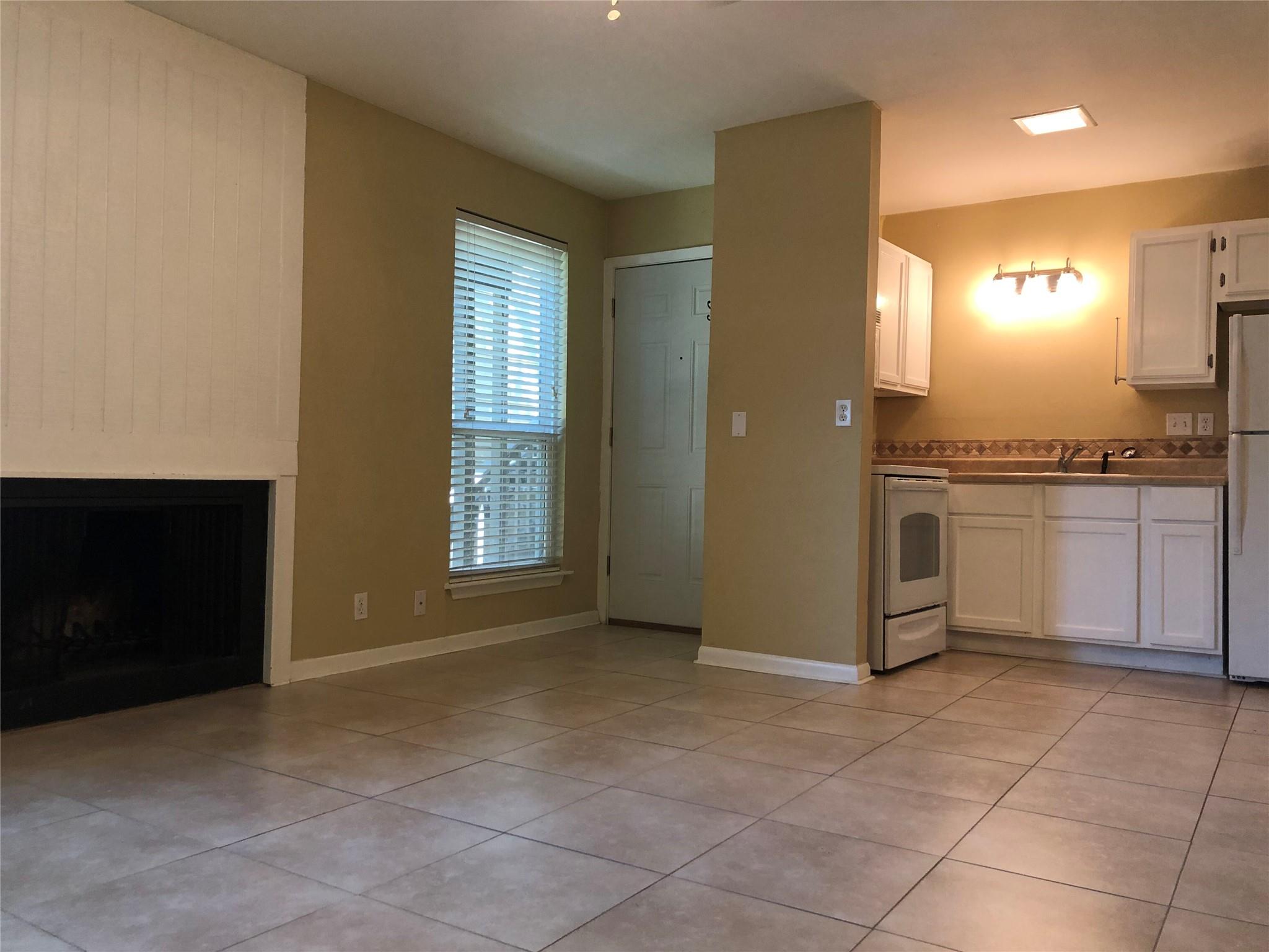 1000 W 26th St # 106, Austin, TX 78705