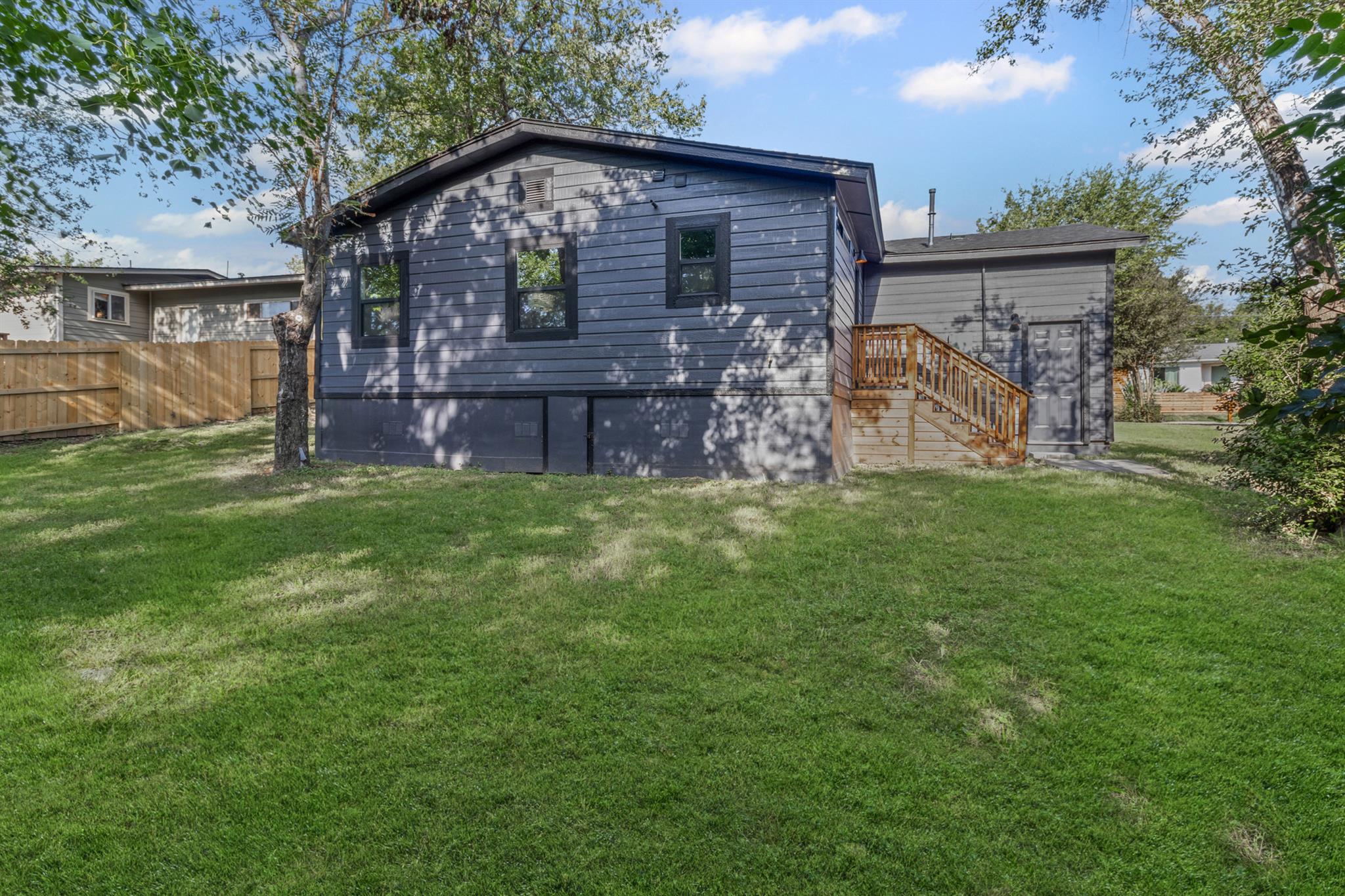 1601 N Redondo Dr, Austin, TX 78721