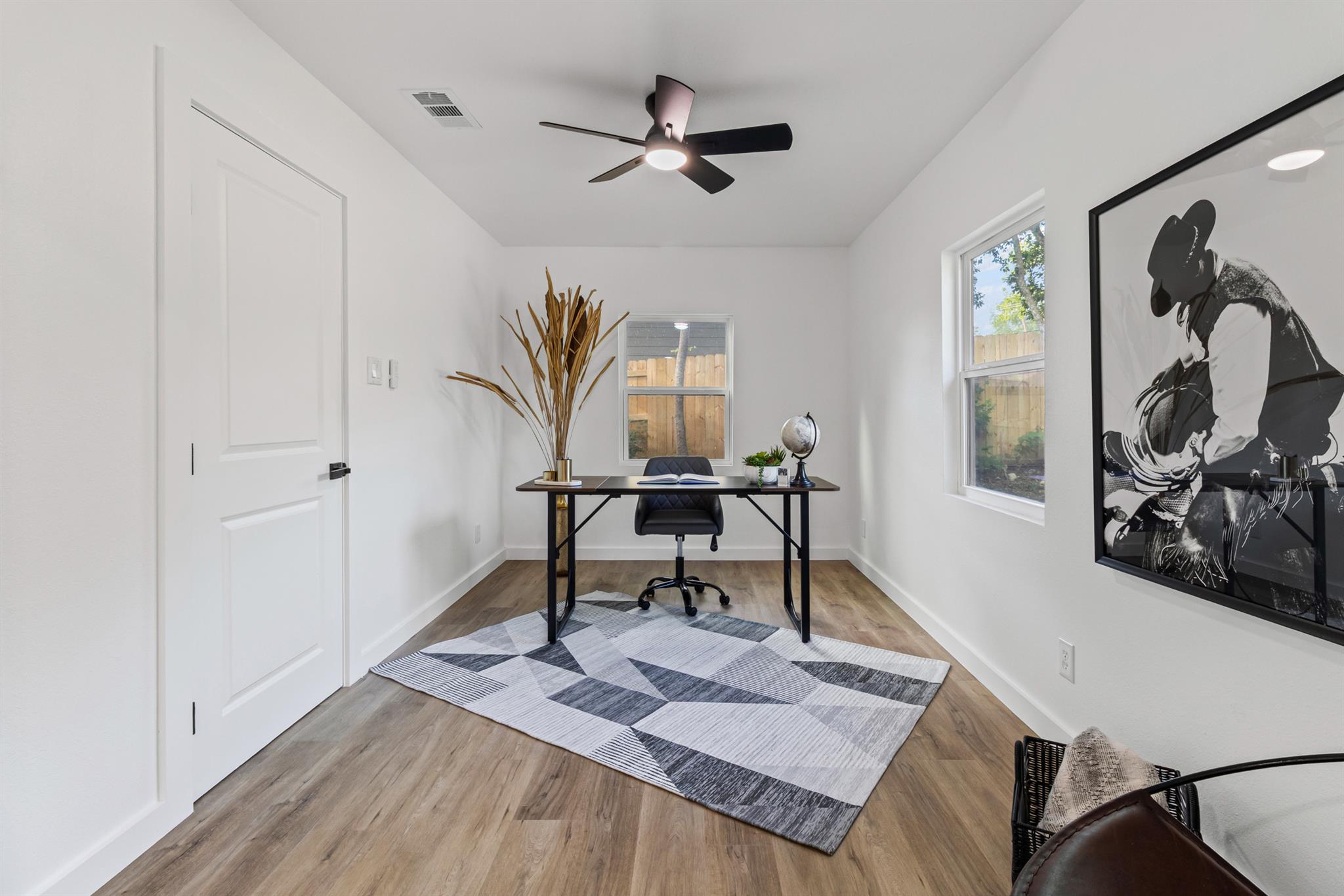 1601 N Redondo Dr, Austin, TX 78721