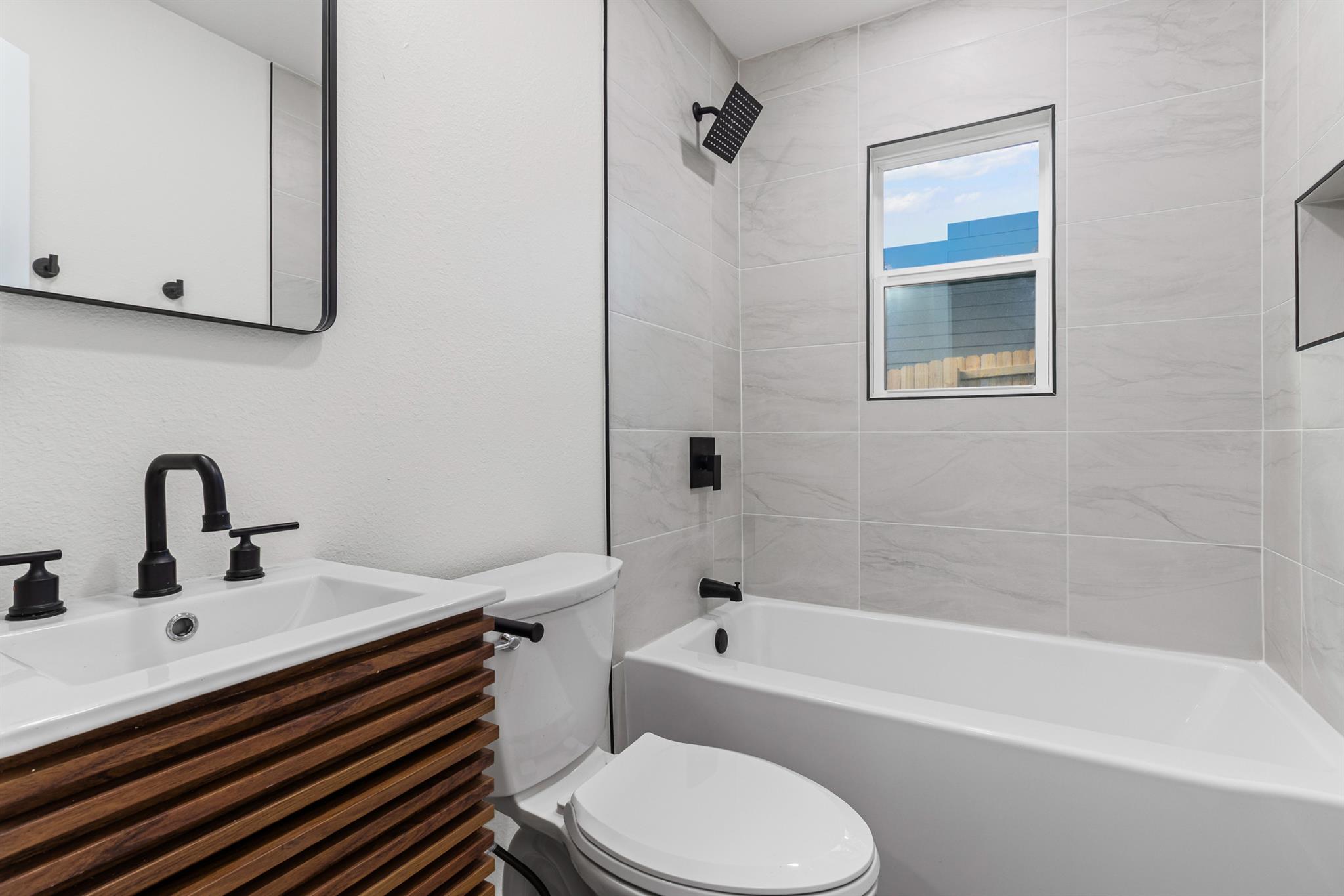 1601 N Redondo Dr, Austin, TX 78721