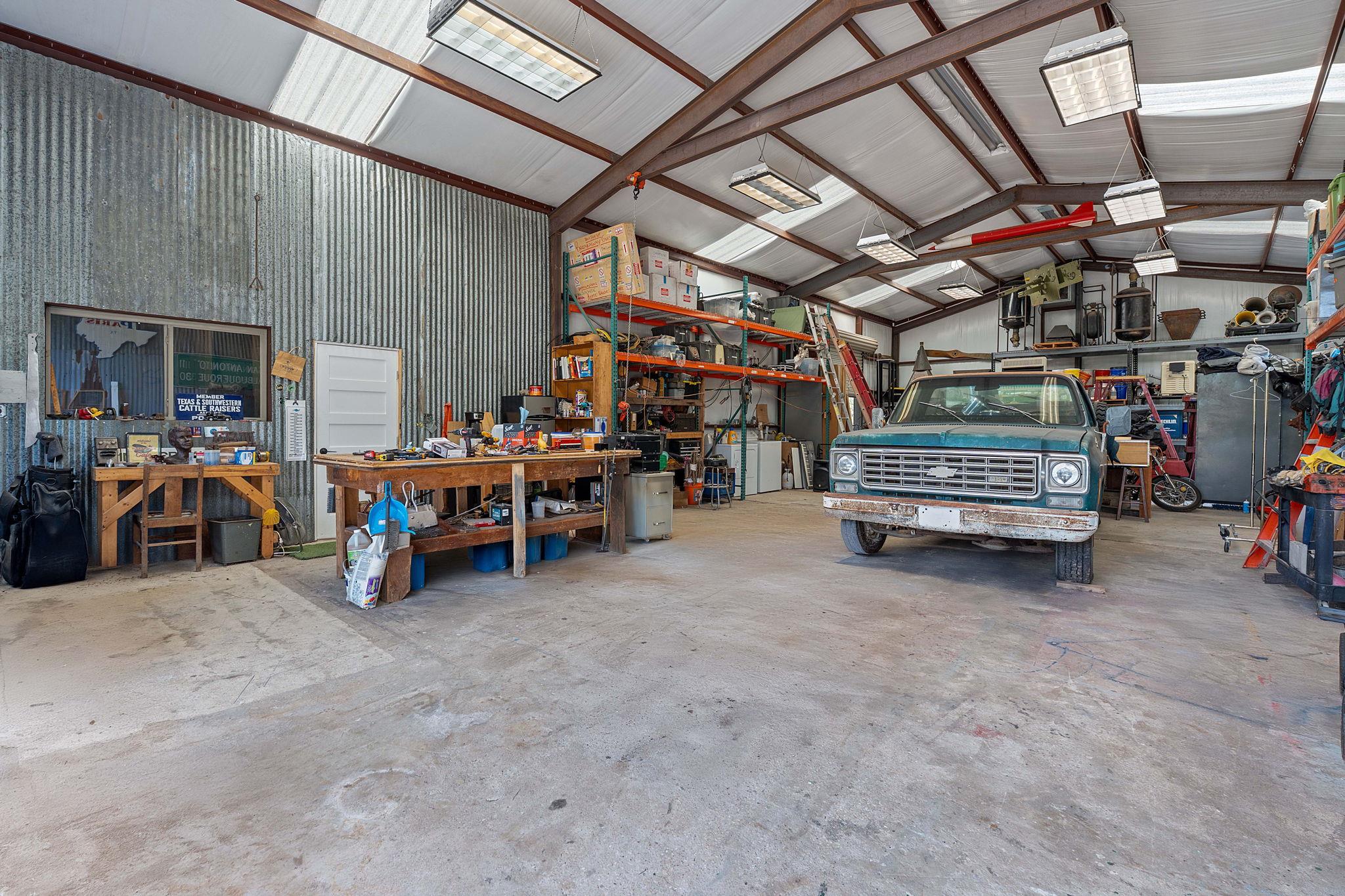 8705 S View Rd, Austin, TX 78737