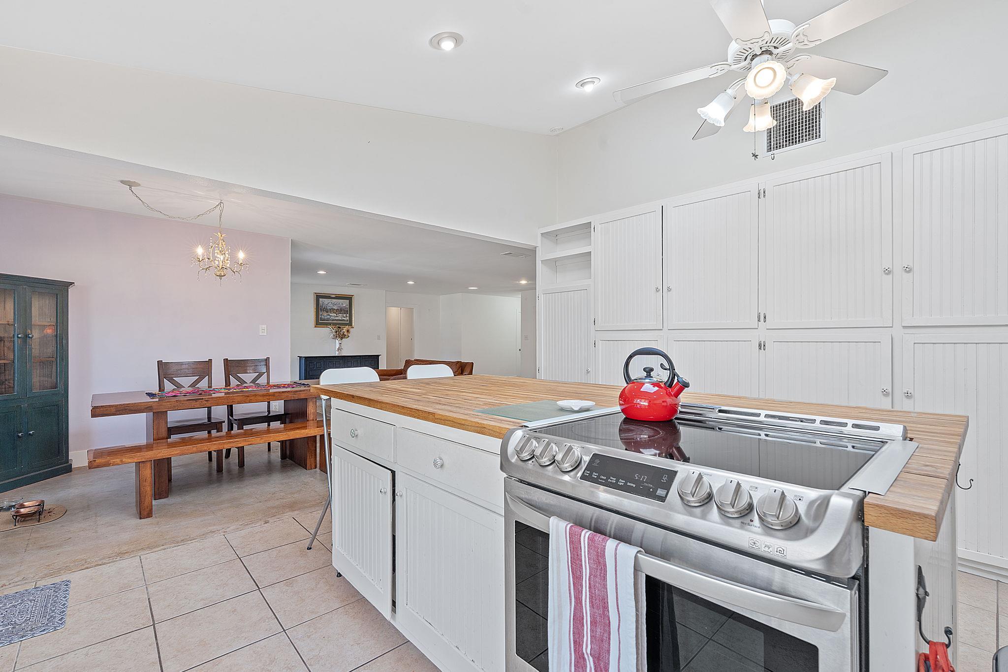 8705 S View Rd, Austin, TX 78737