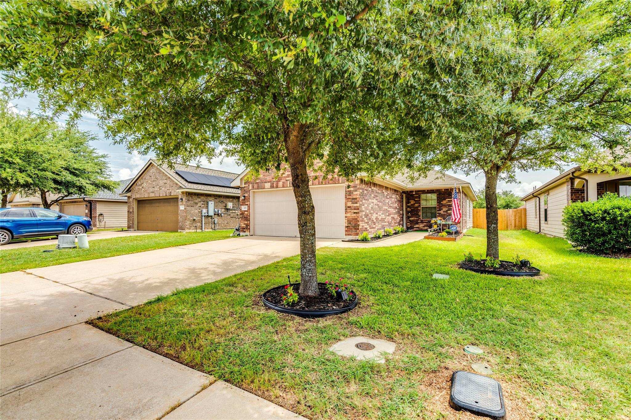 185 Housefinch Loop, Leander, TX 78641