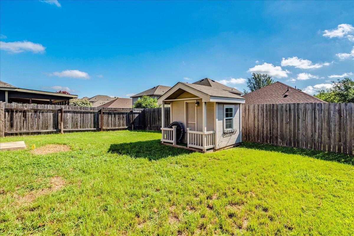 185 Housefinch Loop, Leander, TX 78641