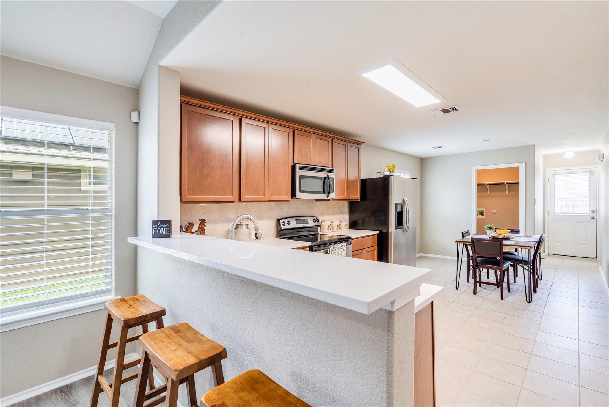 185 Housefinch Loop, Leander, TX 78641