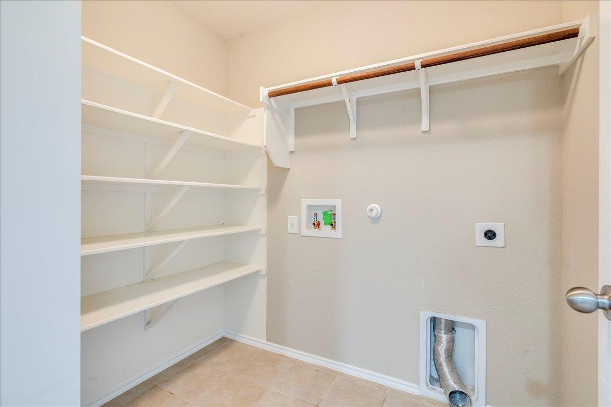 185 Housefinch Loop, Leander, TX 78641