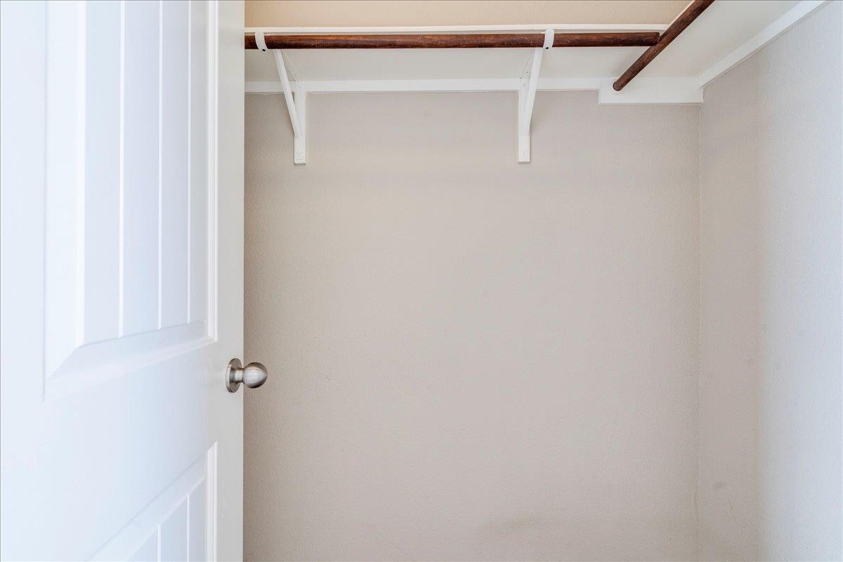 185 Housefinch Loop, Leander, TX 78641