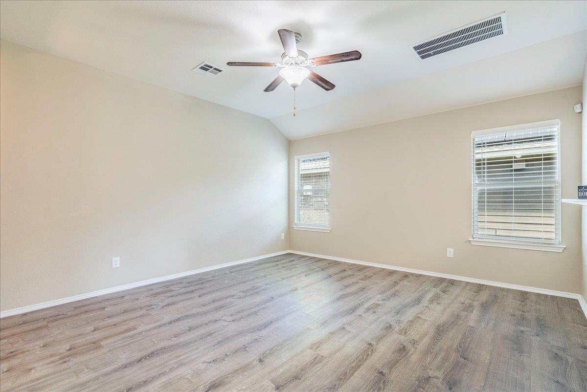 185 Housefinch Loop, Leander, TX 78641