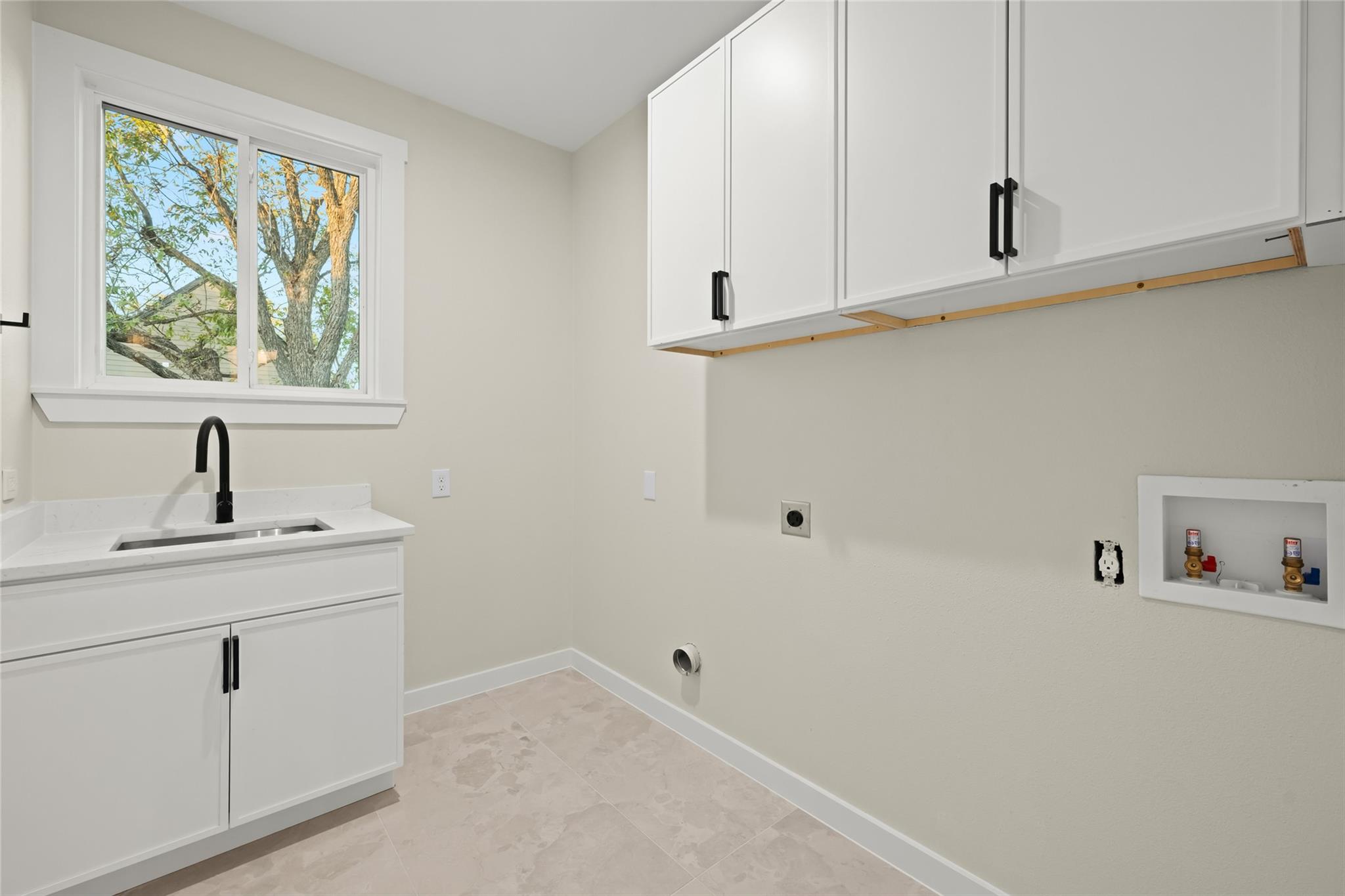 901 Redd St # 2, Austin, TX 78745