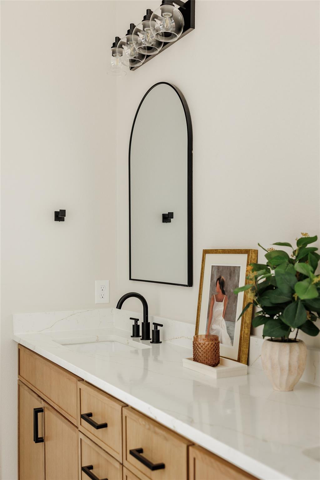 901 Redd St # 2, Austin, TX 78745