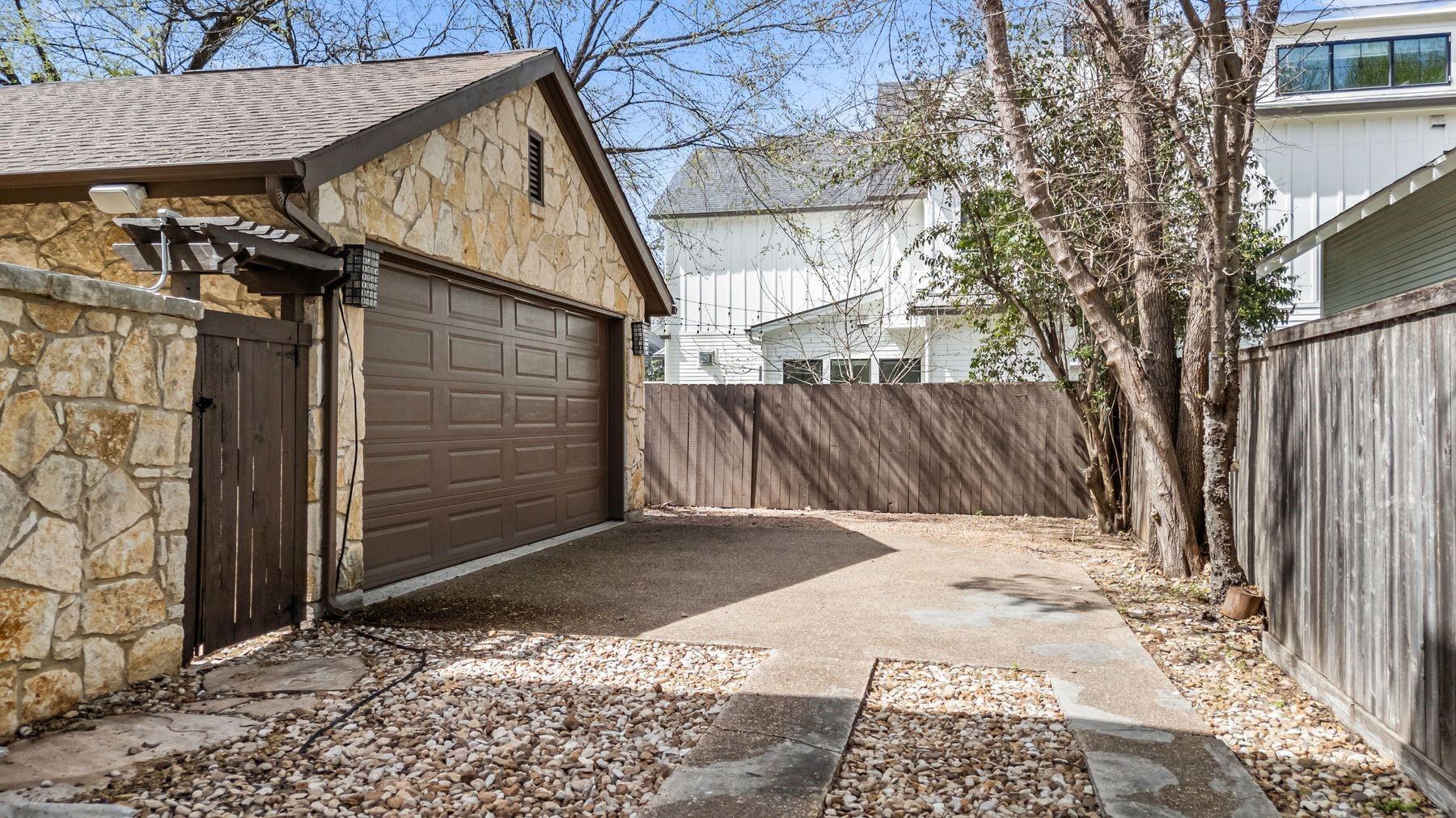 2002 Kinney Ave # B, Austin, TX 78704