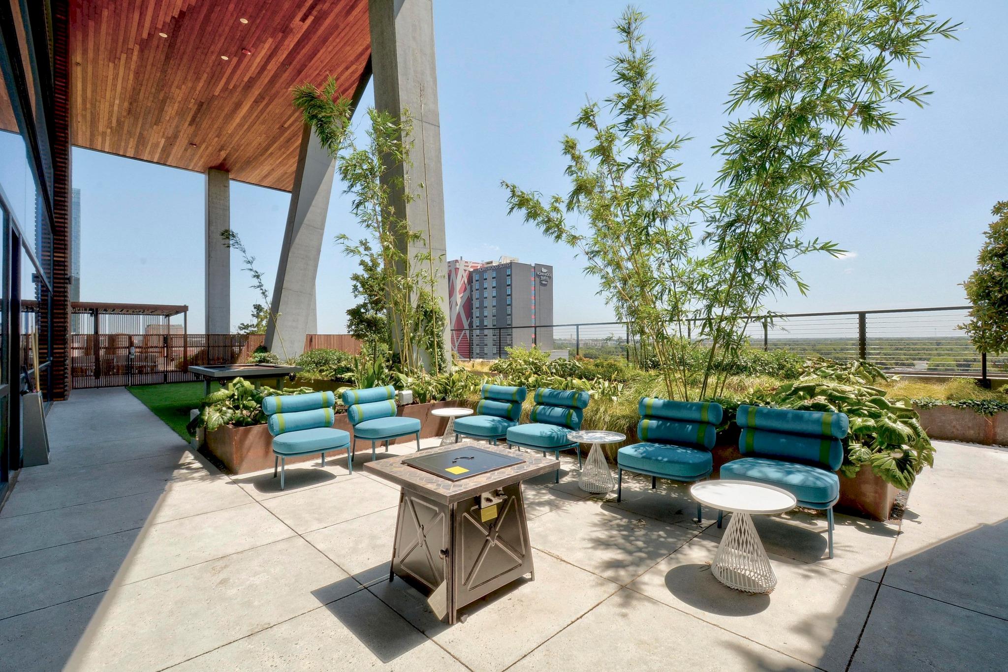 70 Rainey St # 1303, Austin, TX 78701