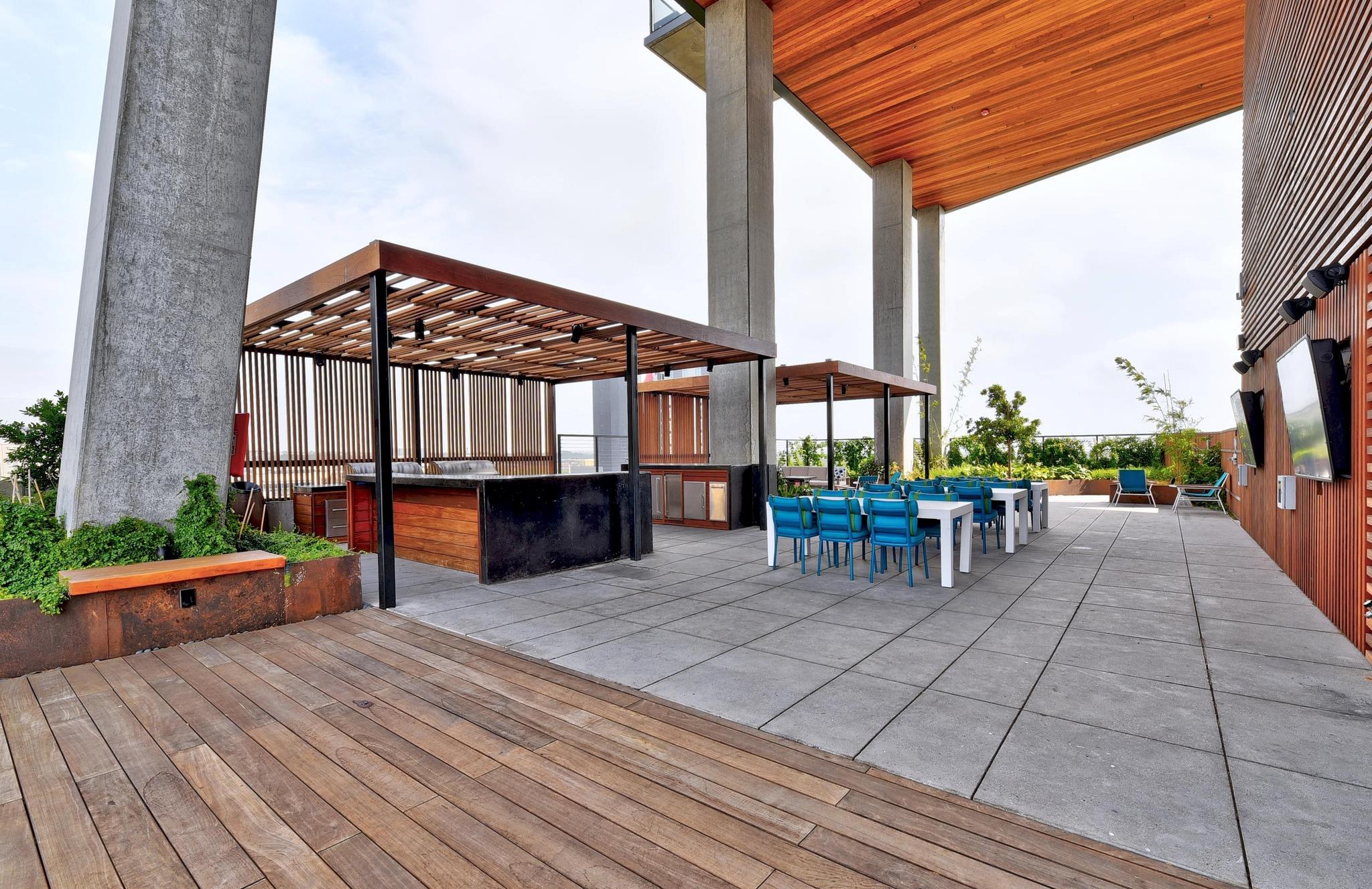 70 Rainey St # 1303, Austin, TX 78701