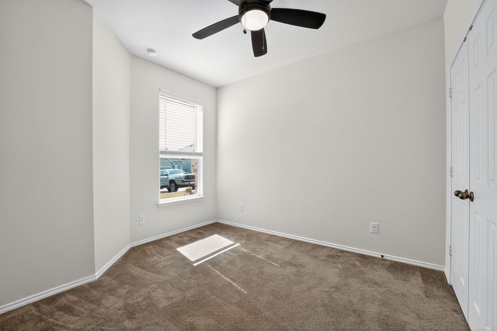 6308 Albany Sleigh Dr, Del Valle, TX 78617