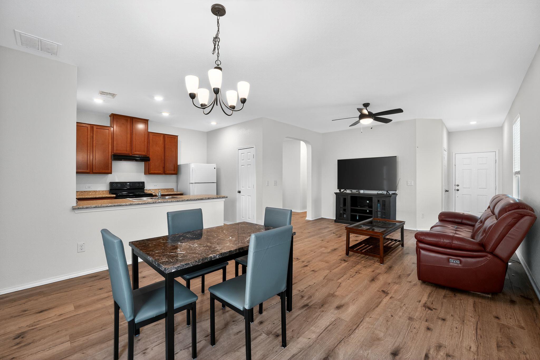 6308 Albany Sleigh Dr, Del Valle, TX 78617