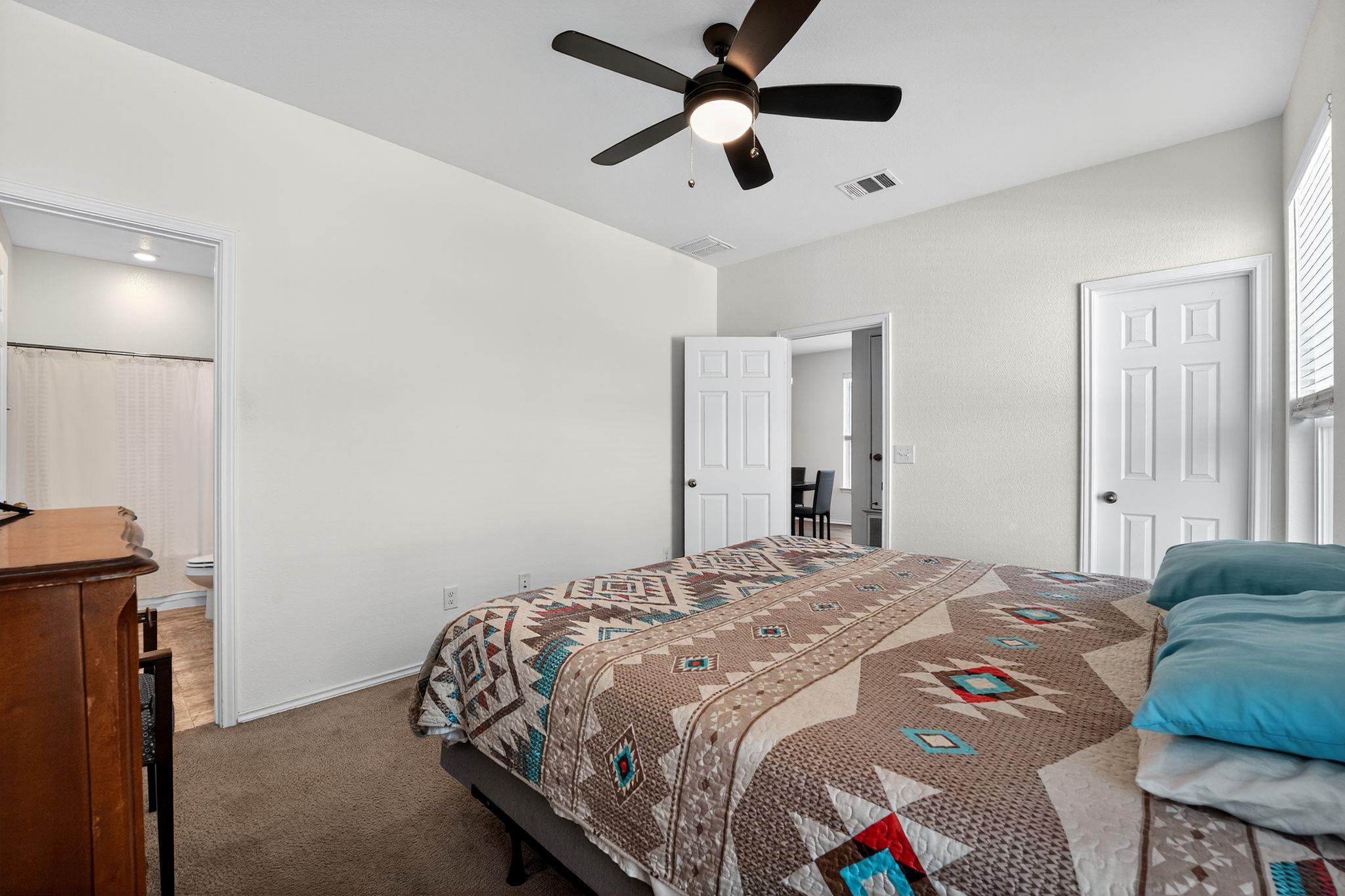 6308 Albany Sleigh Dr, Del Valle, TX 78617