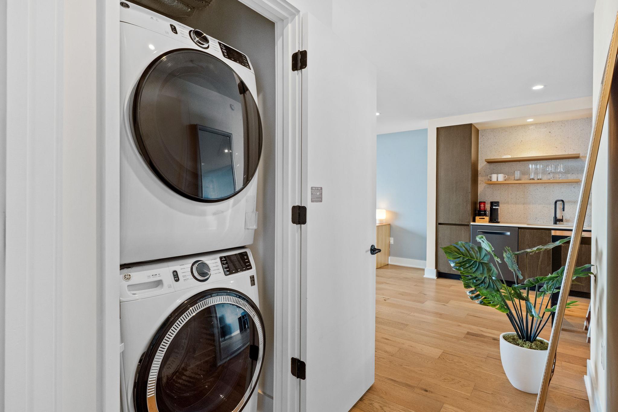 48 East Ave # 2010, Austin, TX 78701