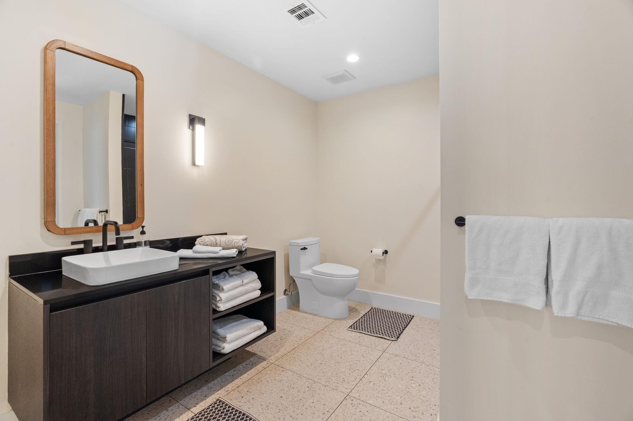 48 East Ave # 2010, Austin, TX 78701