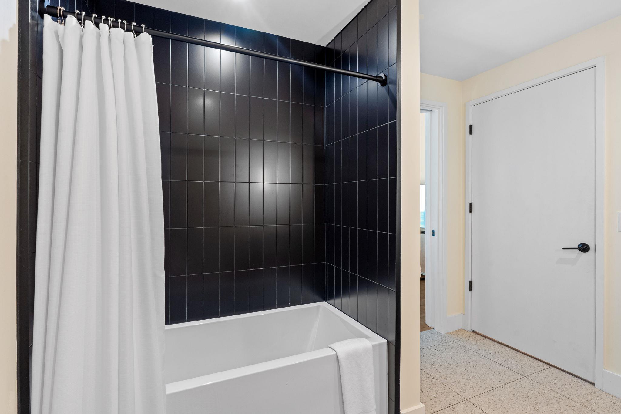 48 East Ave # 2010, Austin, TX 78701