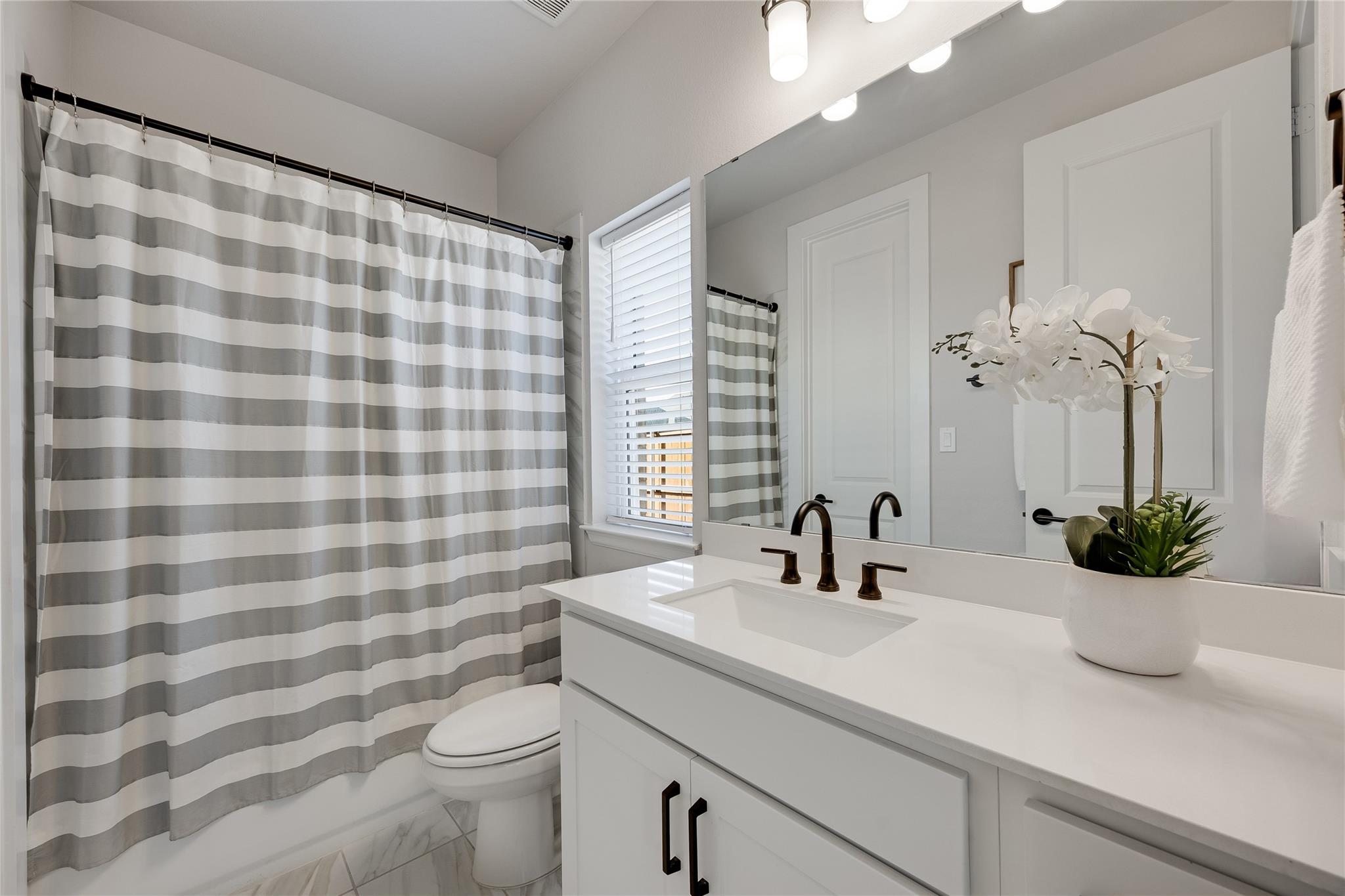 200 Green Knoll Ln, Georgetown, TX 78628