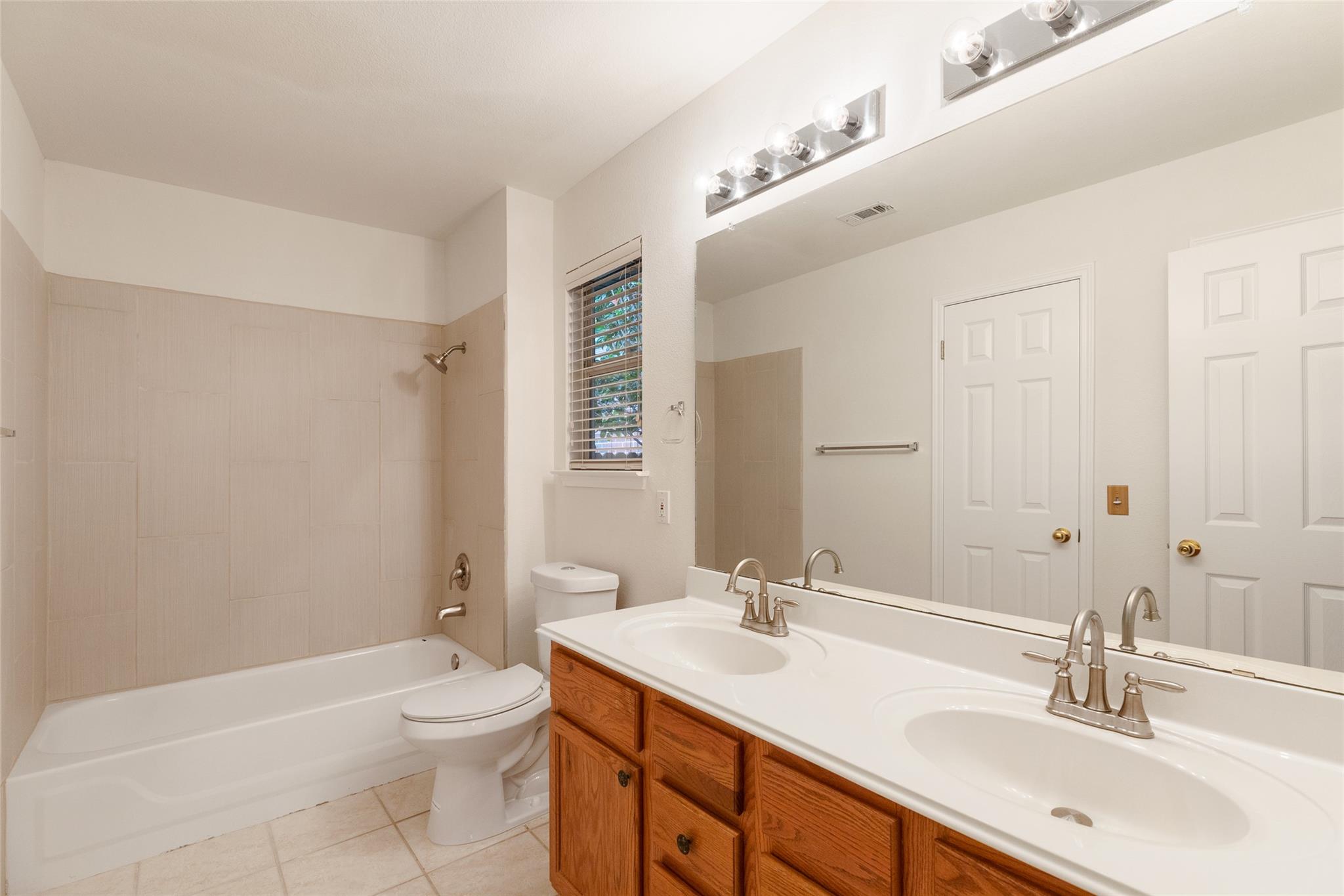 13806 Greinert Dr, Pflugerville, TX 78660